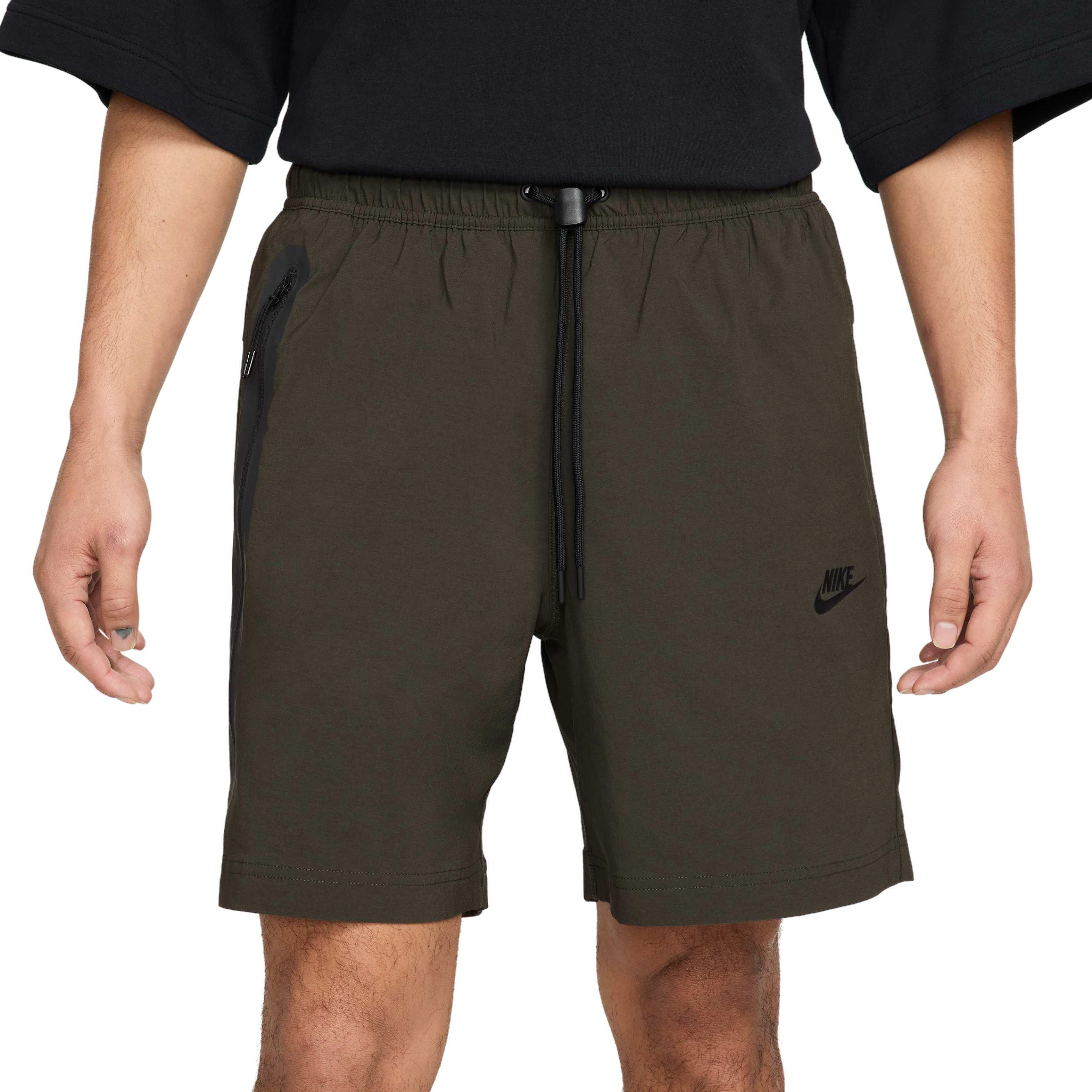 Nike Men's Tech Woven Shorts - GREEN Thumbnail View 1