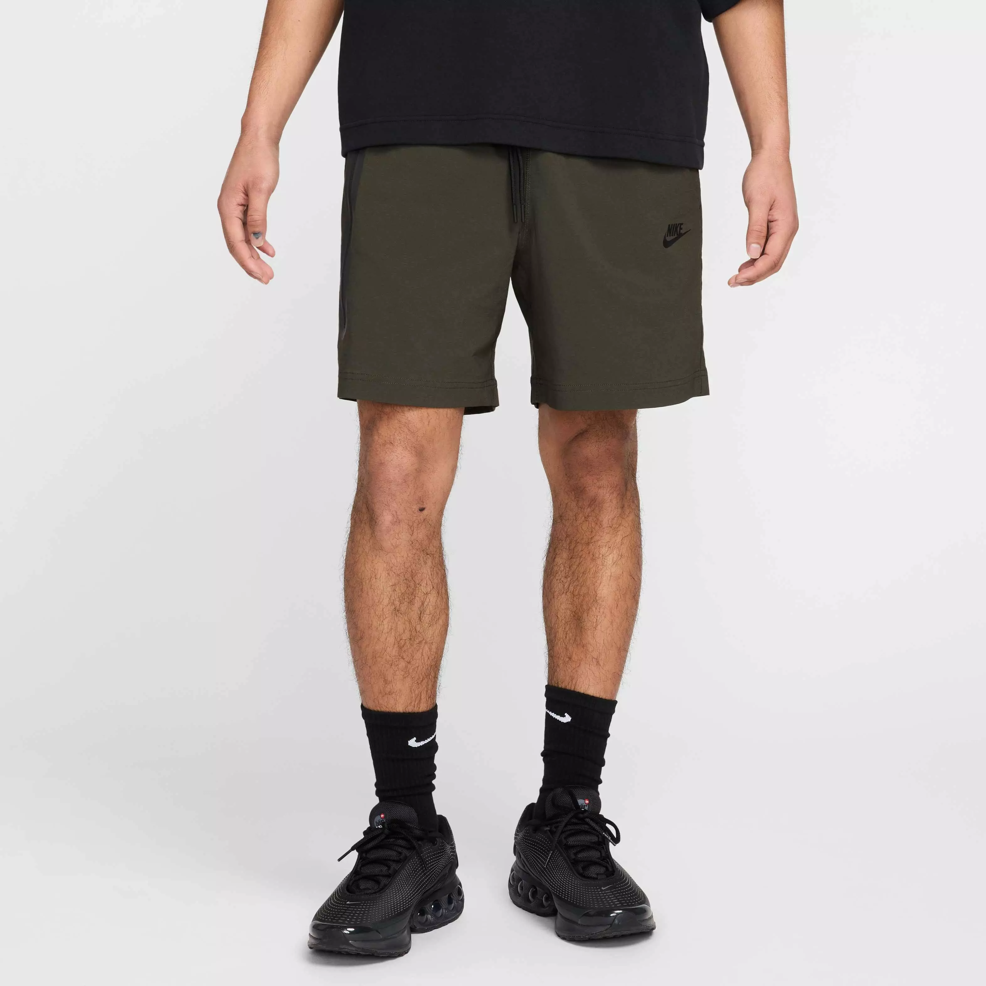 Nike Men's Tech Woven Shorts - GREEN