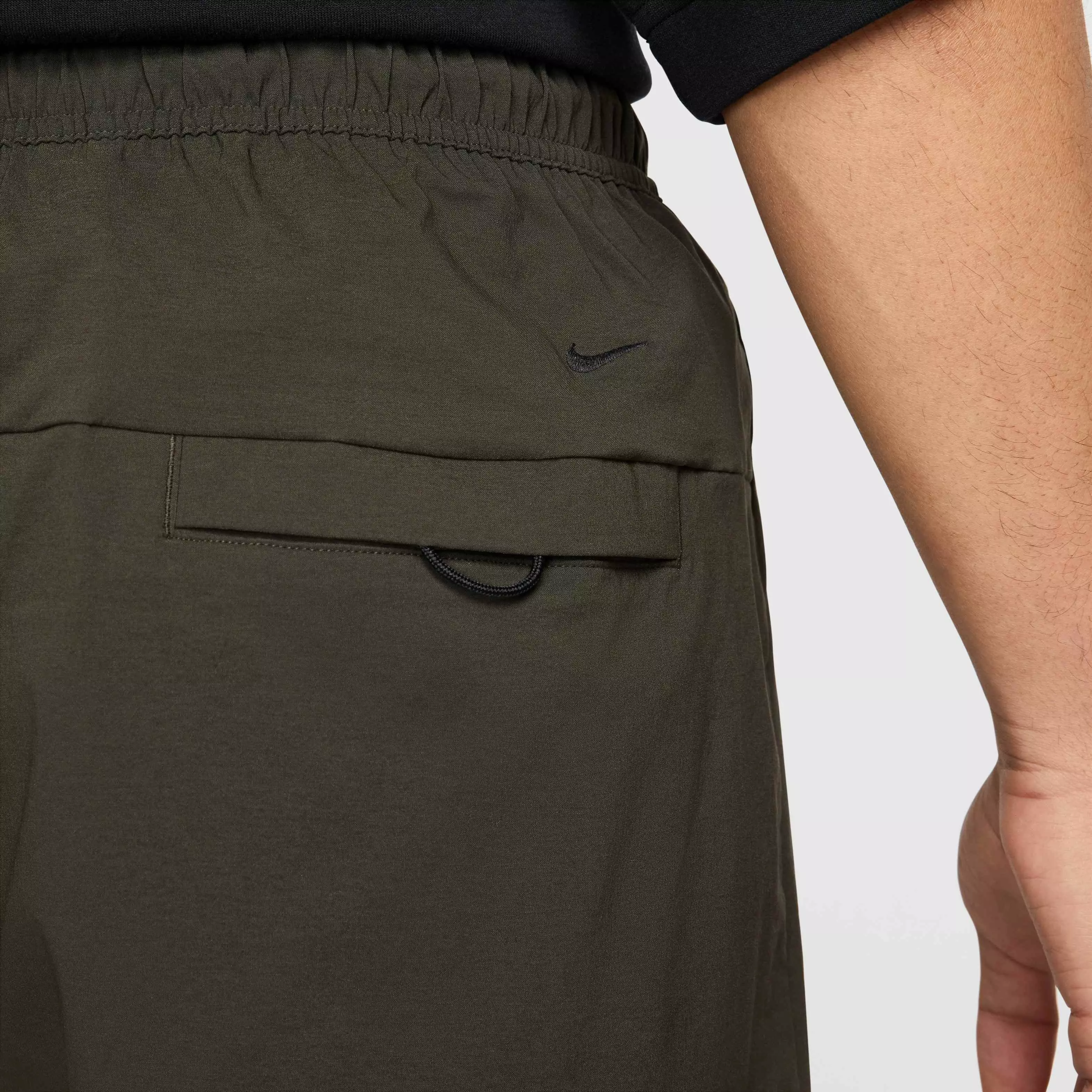 Nike Men's Tech Woven Shorts - GREEN