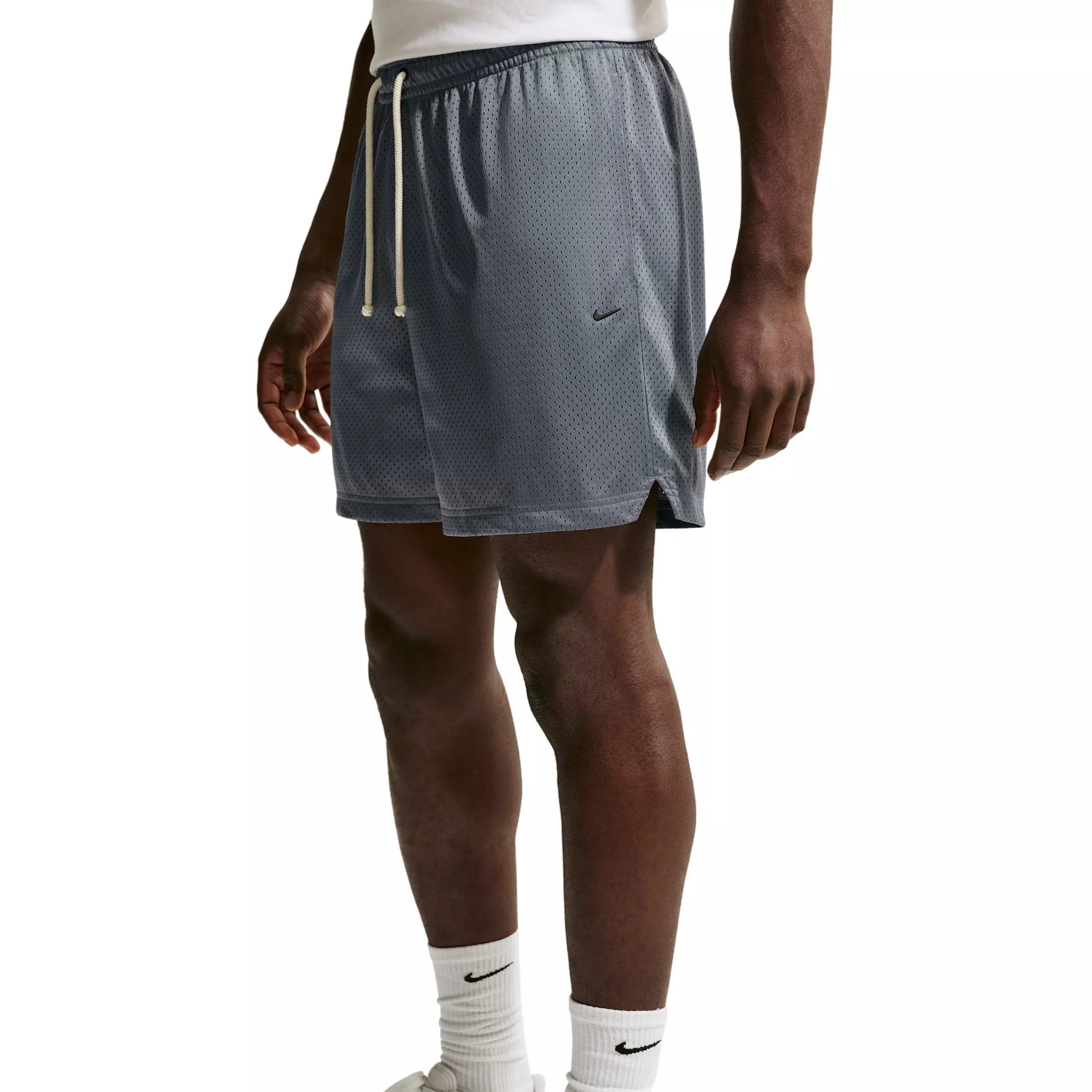 Nike Men's Standard Issue 5" Practice Mesh Basketball Shorts - GREY