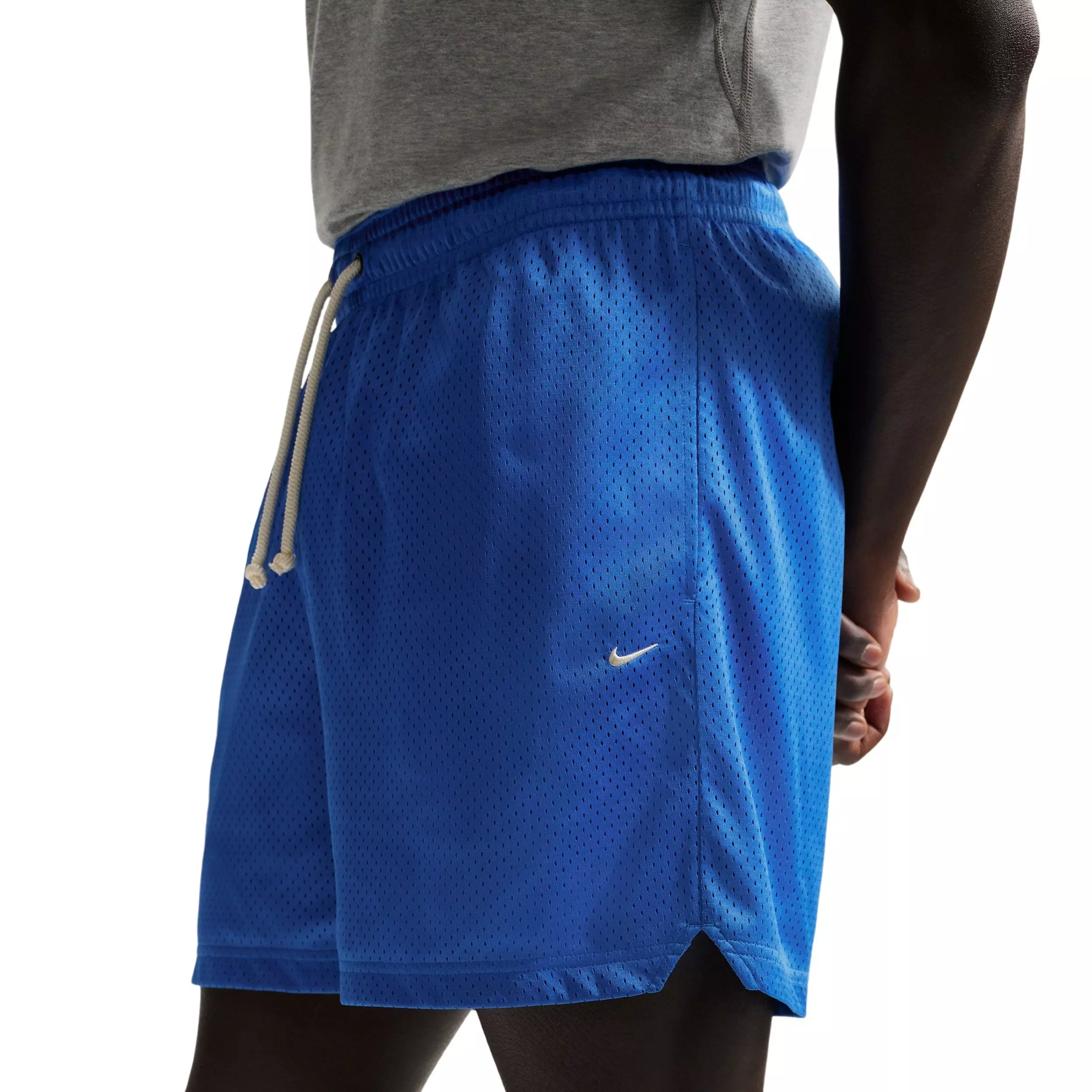 Nike Men's Standard Issue 5" Practice Mesh Basketball Shorts - BLUE