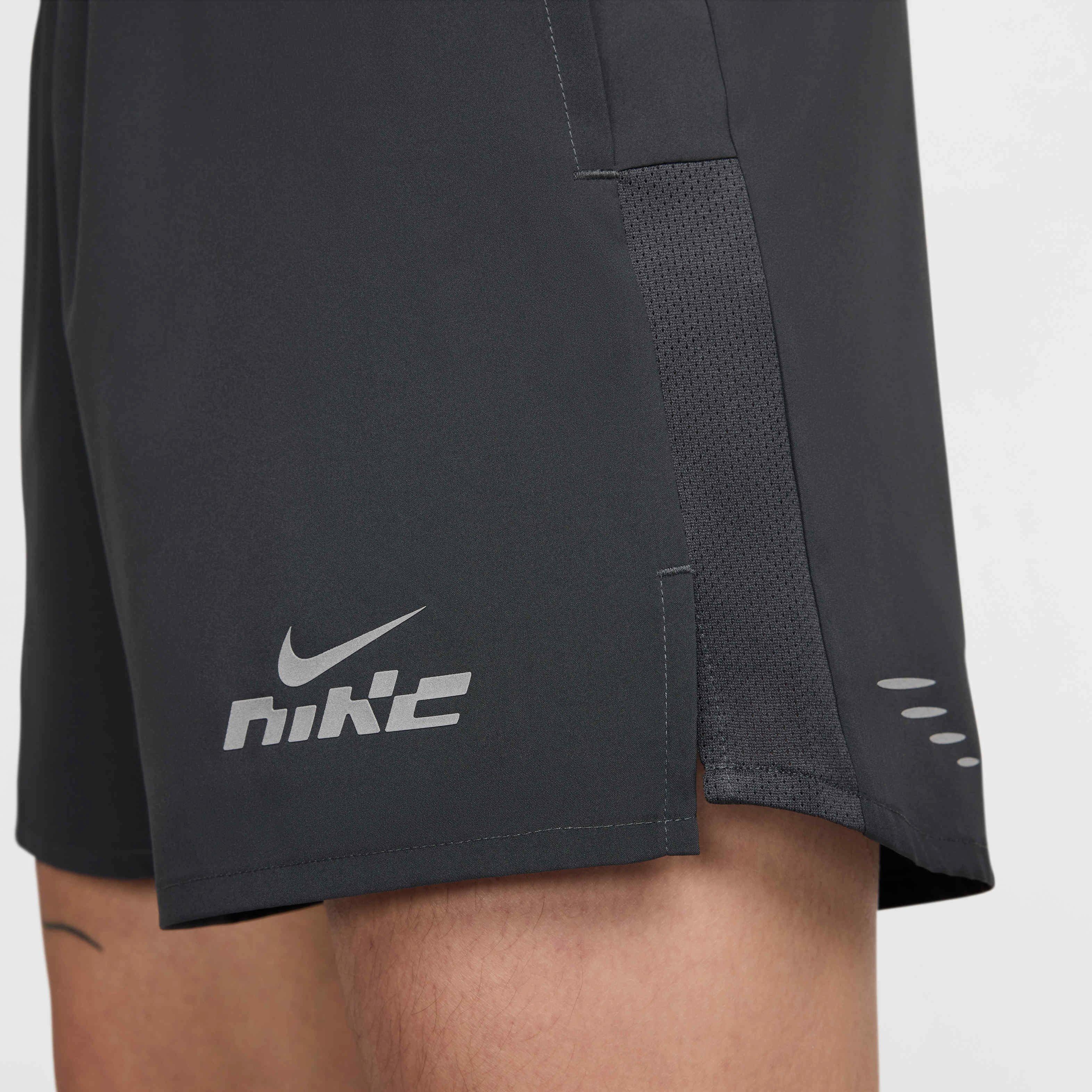 Nike Men's Challenger Flash Dri-FIT 5" Brief-Lined Running Shorts - GREY Thumbnail View 8