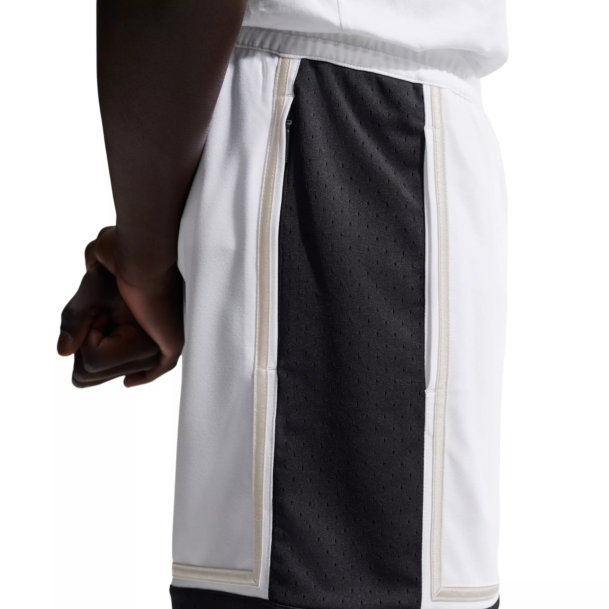 Nike Men's Standard Issue Dri-FIT 6" Basketball Shorts - White/Black - WHITE/BLACK