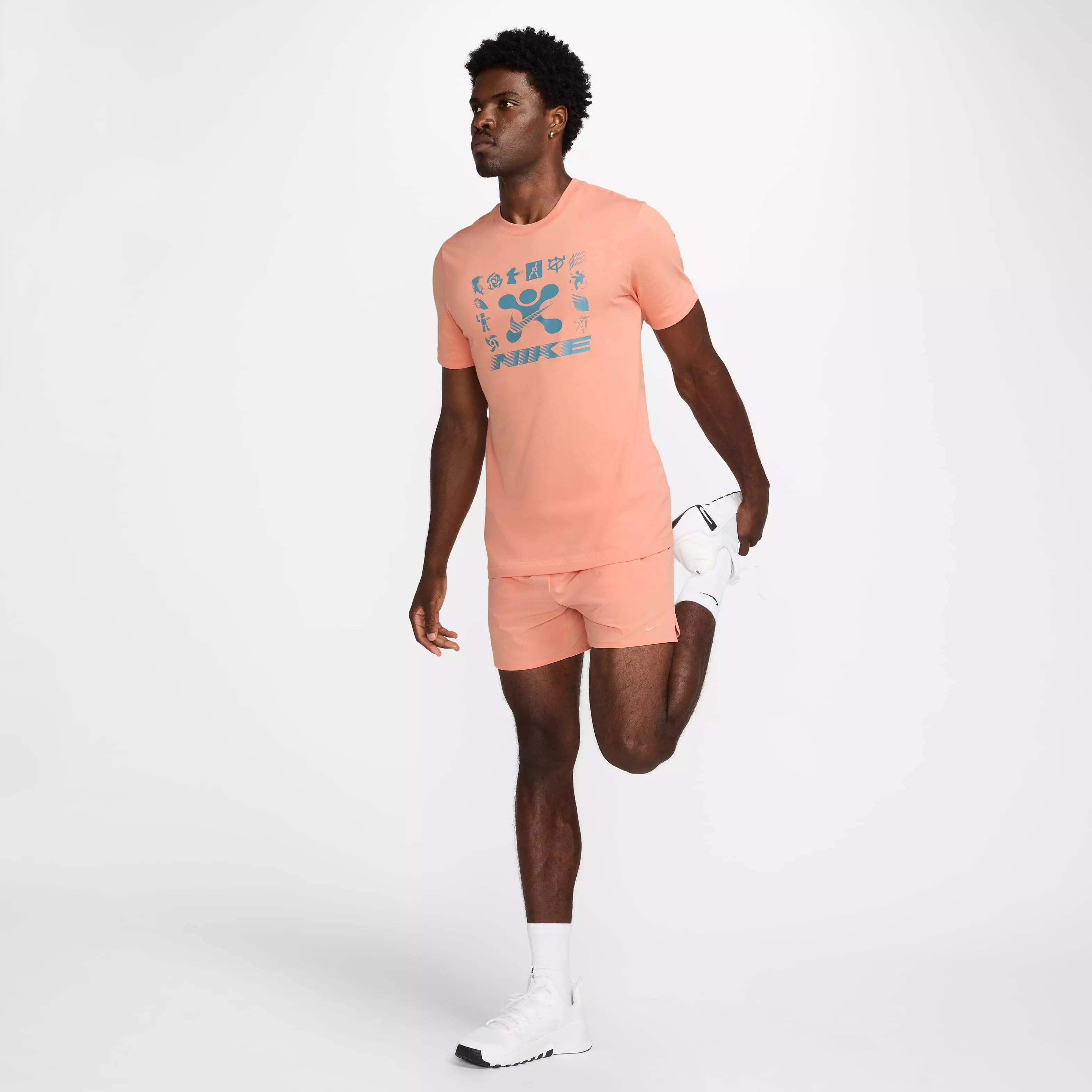 Nike Men's Unlimited Dri-FIT 5" Unlined Versatile Shorts - ORANGE