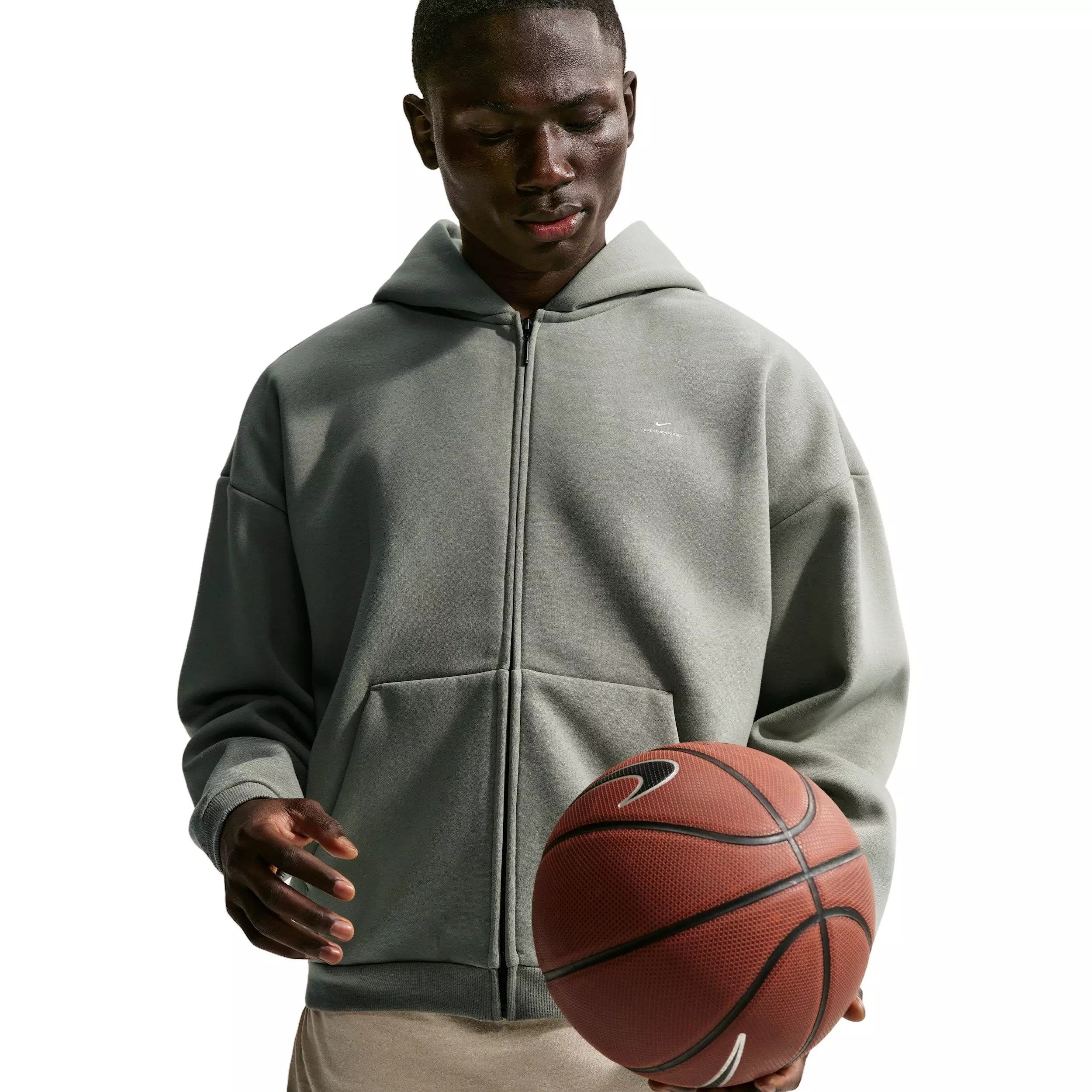 Nike Men's Standard Issue Therma-FIT Full-Zip Basketball Hooded Jacket - GREY