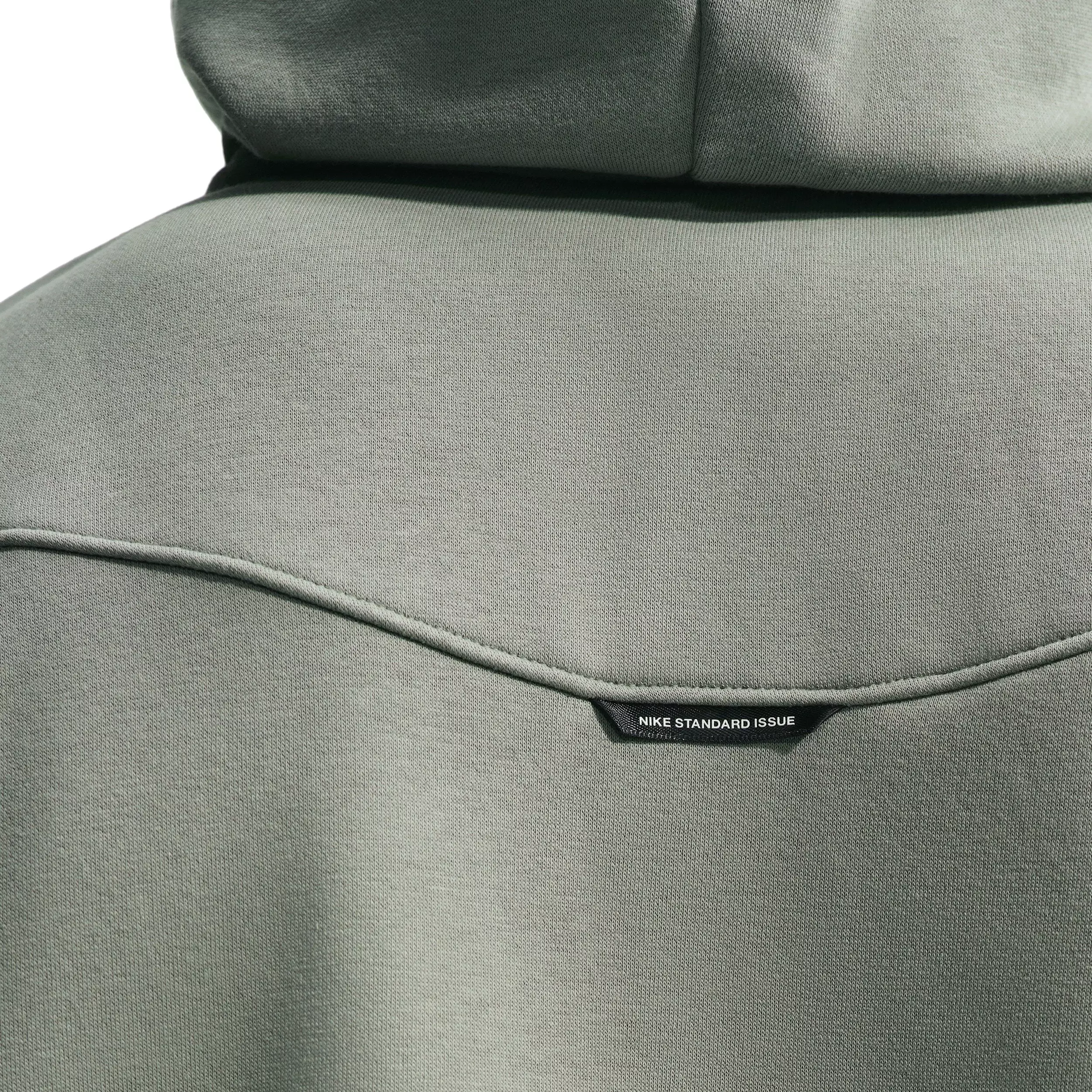 Nike Men's Standard Issue Therma-FIT Full-Zip Basketball Hooded Jacket - GREY