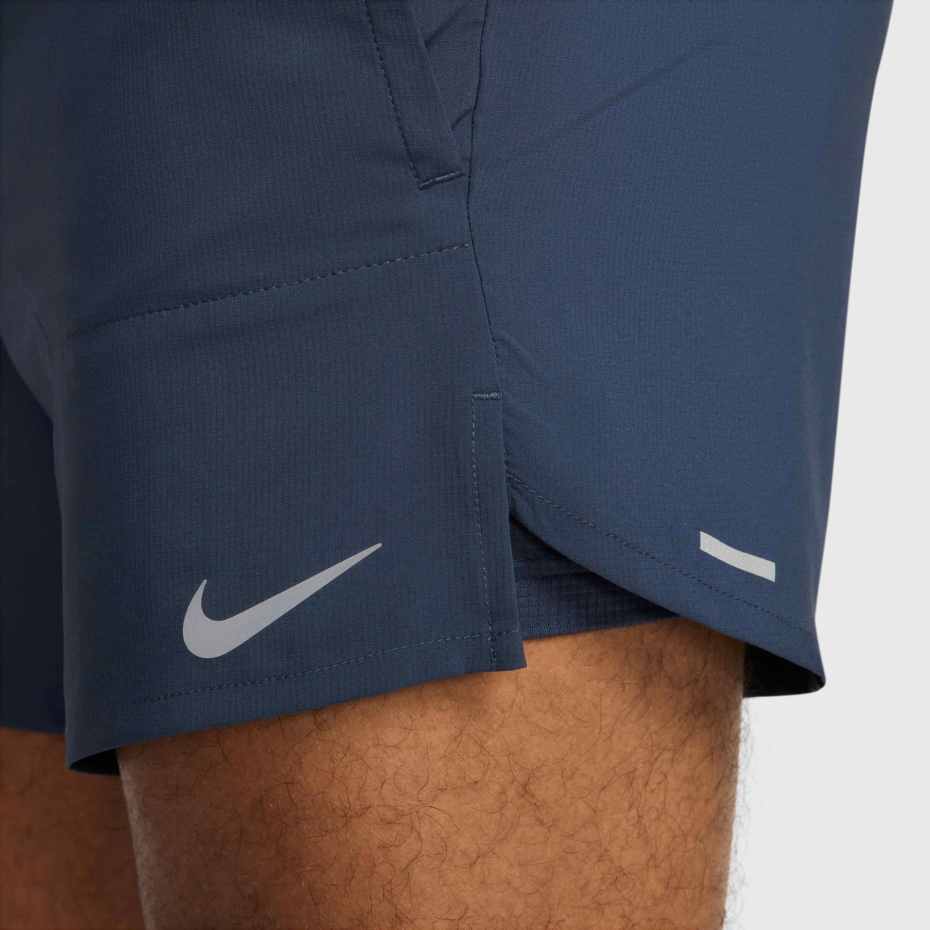Nike Men's Stride Dri-FIT 5' 2-in-1 Running Shorts - BLUE Thumbnail View 6