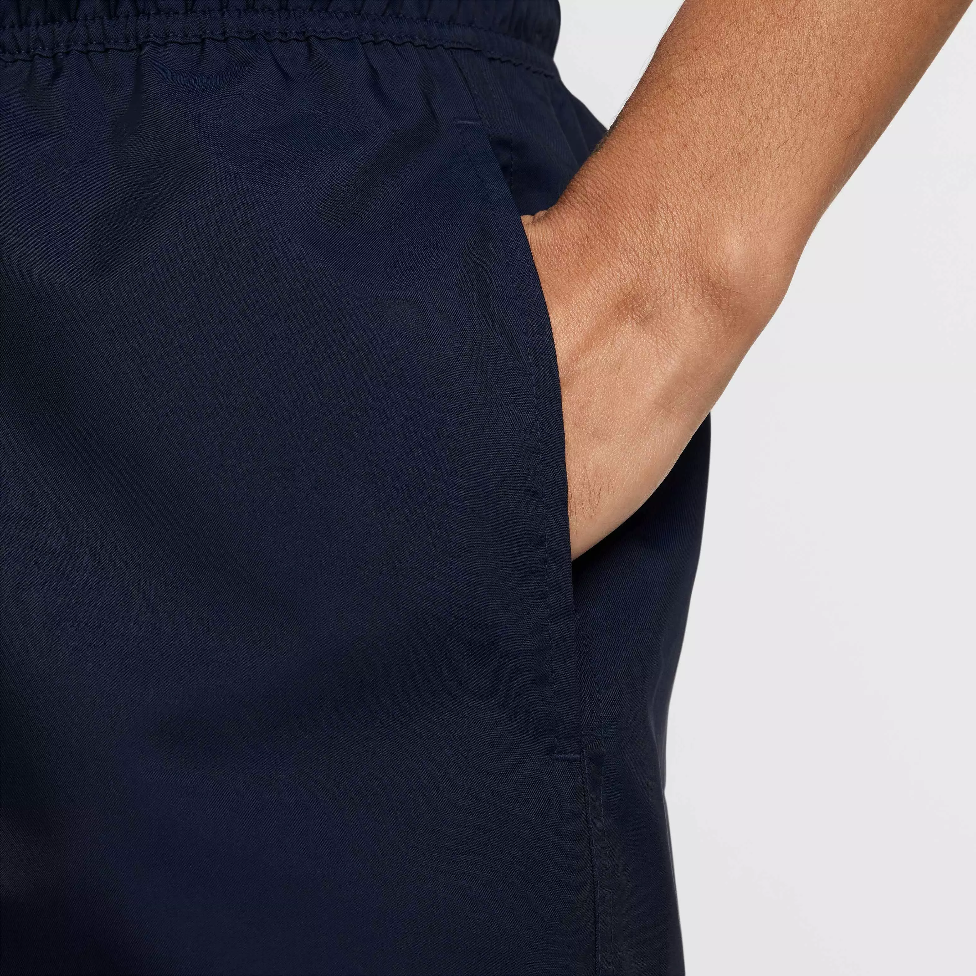Nike Men's Club Woven Flow Shorts - Navy - NAVY