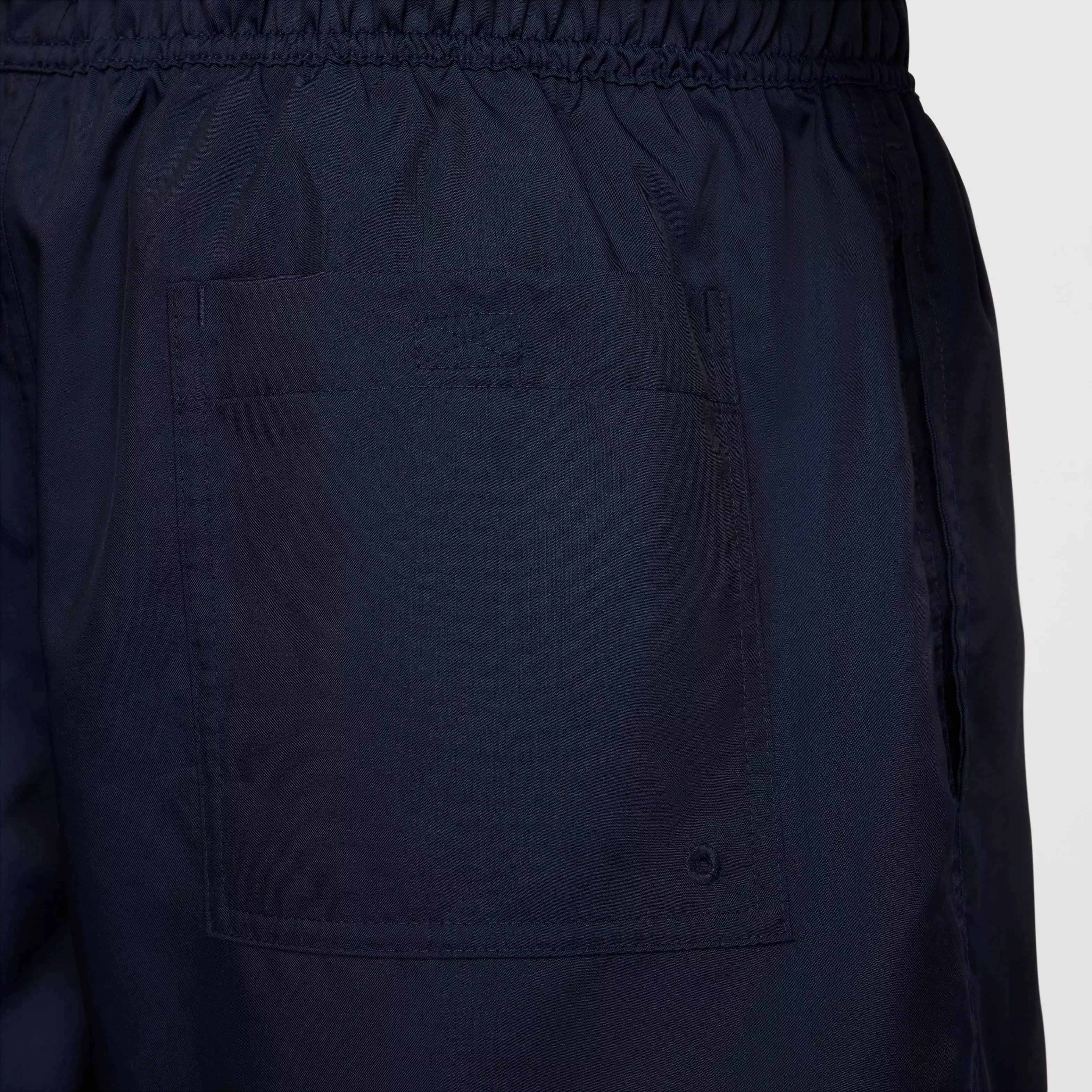 Nike Men's Club Woven Flow Shorts - Navy - NAVY