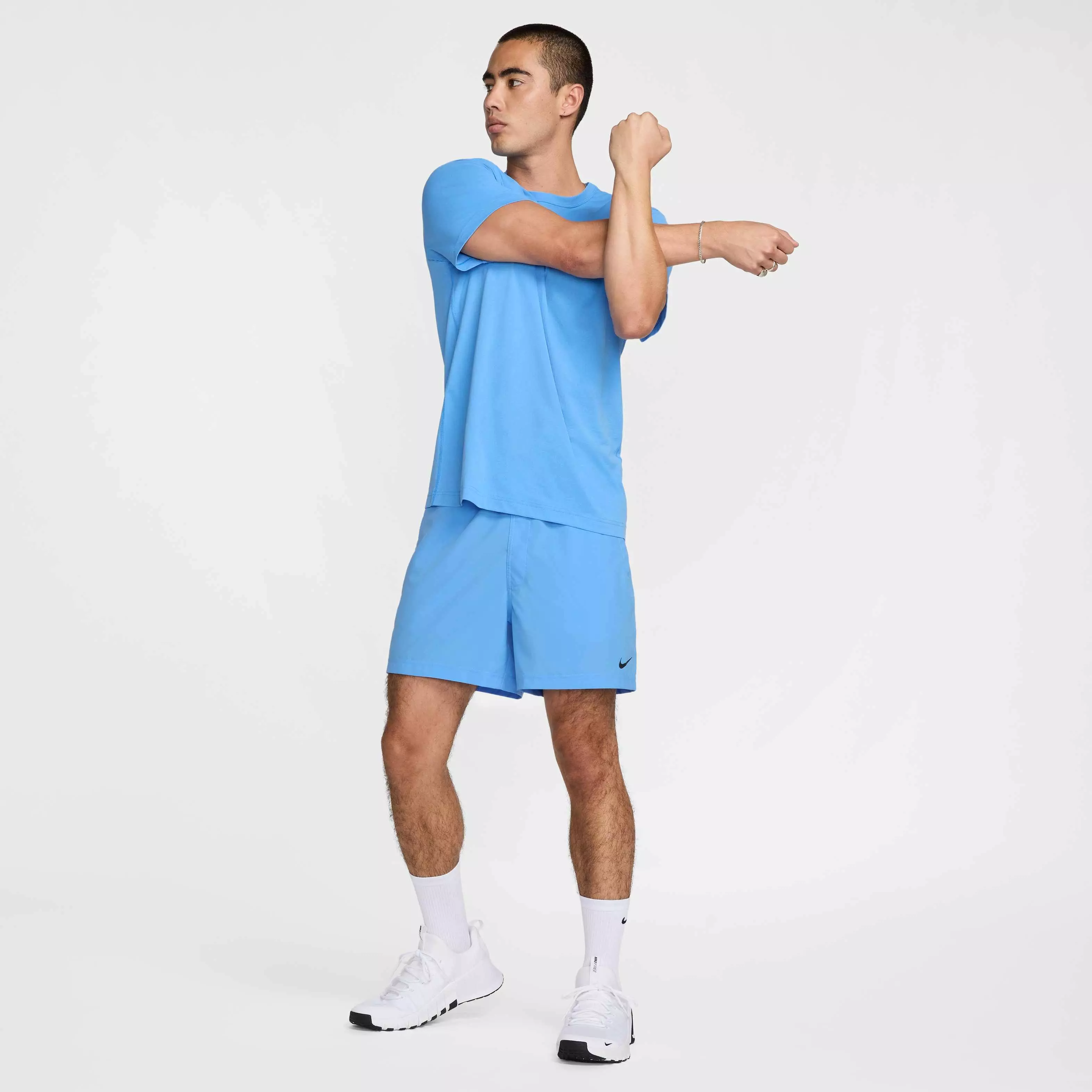 Nike Men's Form Dri-FIT 5" Unlined Versatile Shorts - BLUE