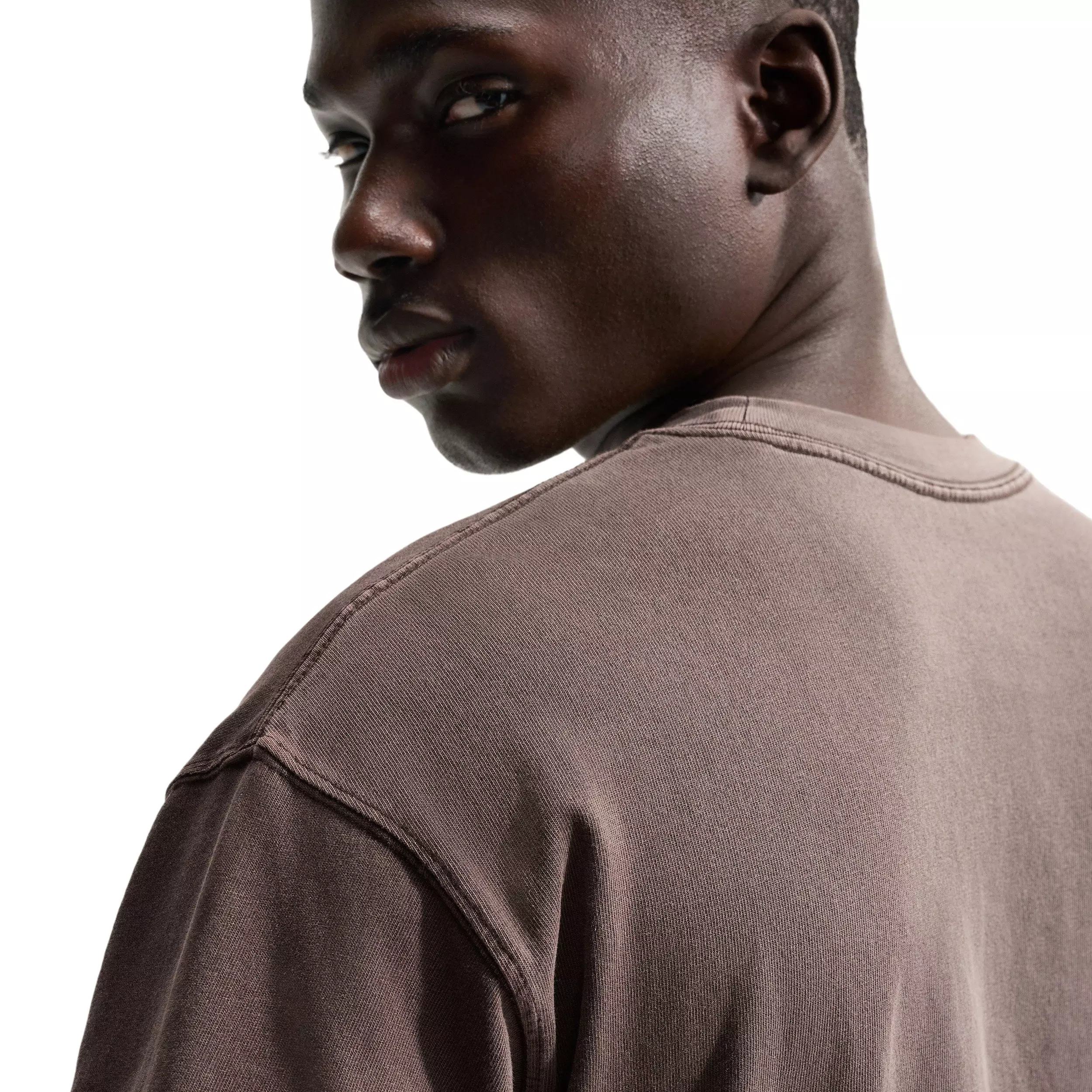 Nike Men's Loose Fearless F2 Basketball T-Shirt - BROWN