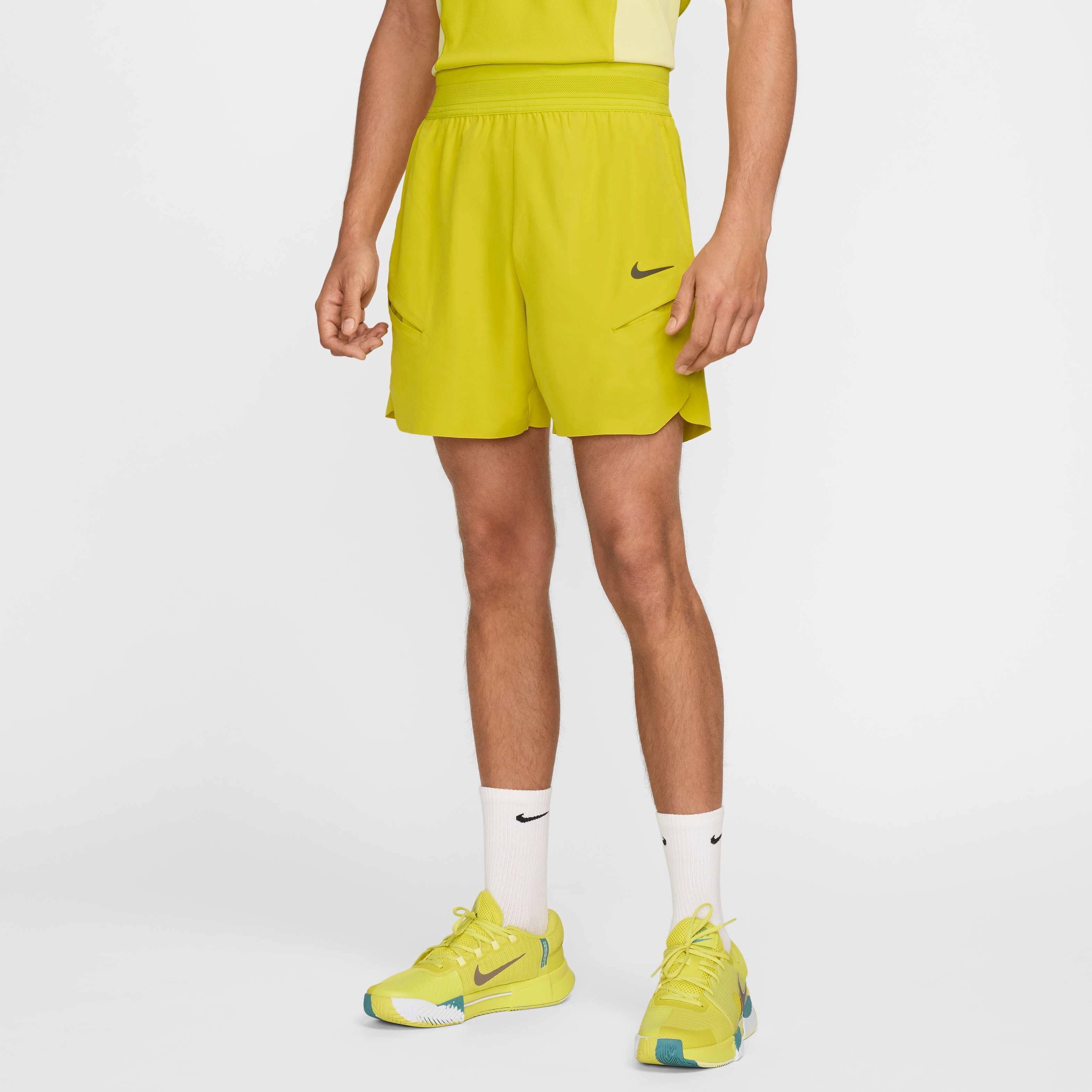 NikeCourt Men's Slam Dri-FIT Tennis Shorts - GREEN Thumbnail View 3