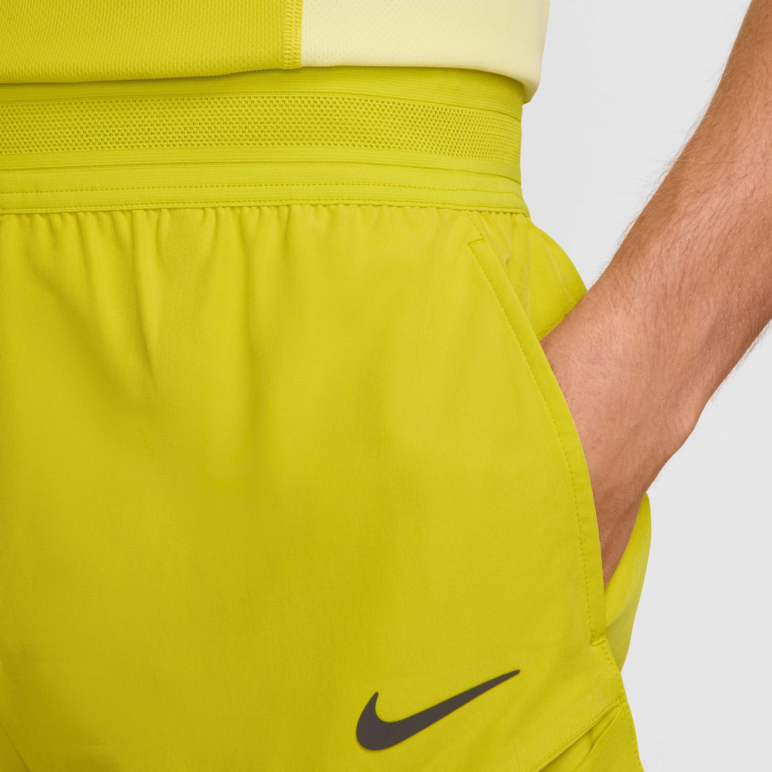 NikeCourt Men's Slam Dri-FIT Tennis Shorts - GREEN Thumbnail View 5