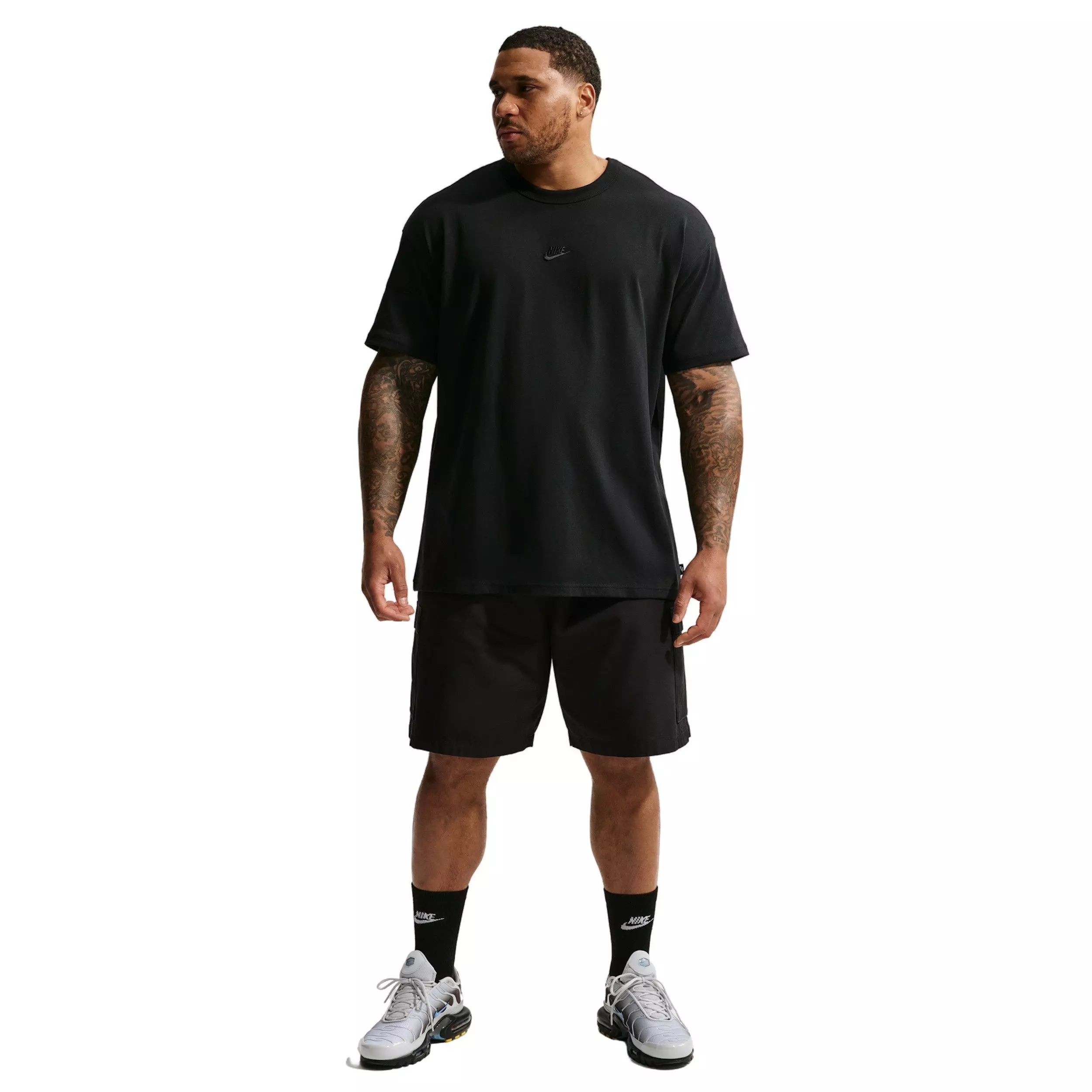 Nike Men's Sportswear Premium Essentials LSE T-Shirt - BLACK