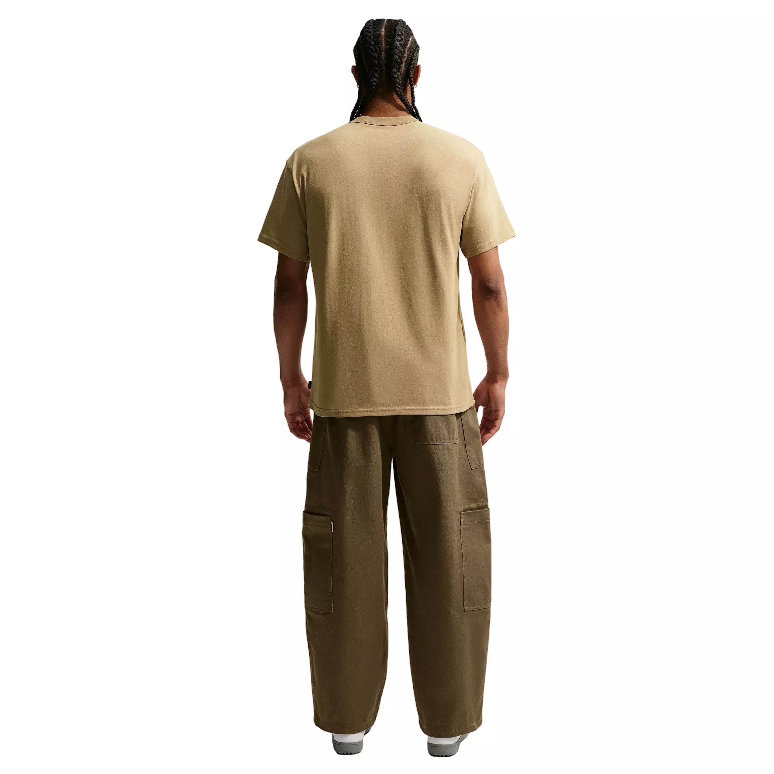 Nike Men's Sportswear LSE Premium Essentials T-Shirt - BROWN