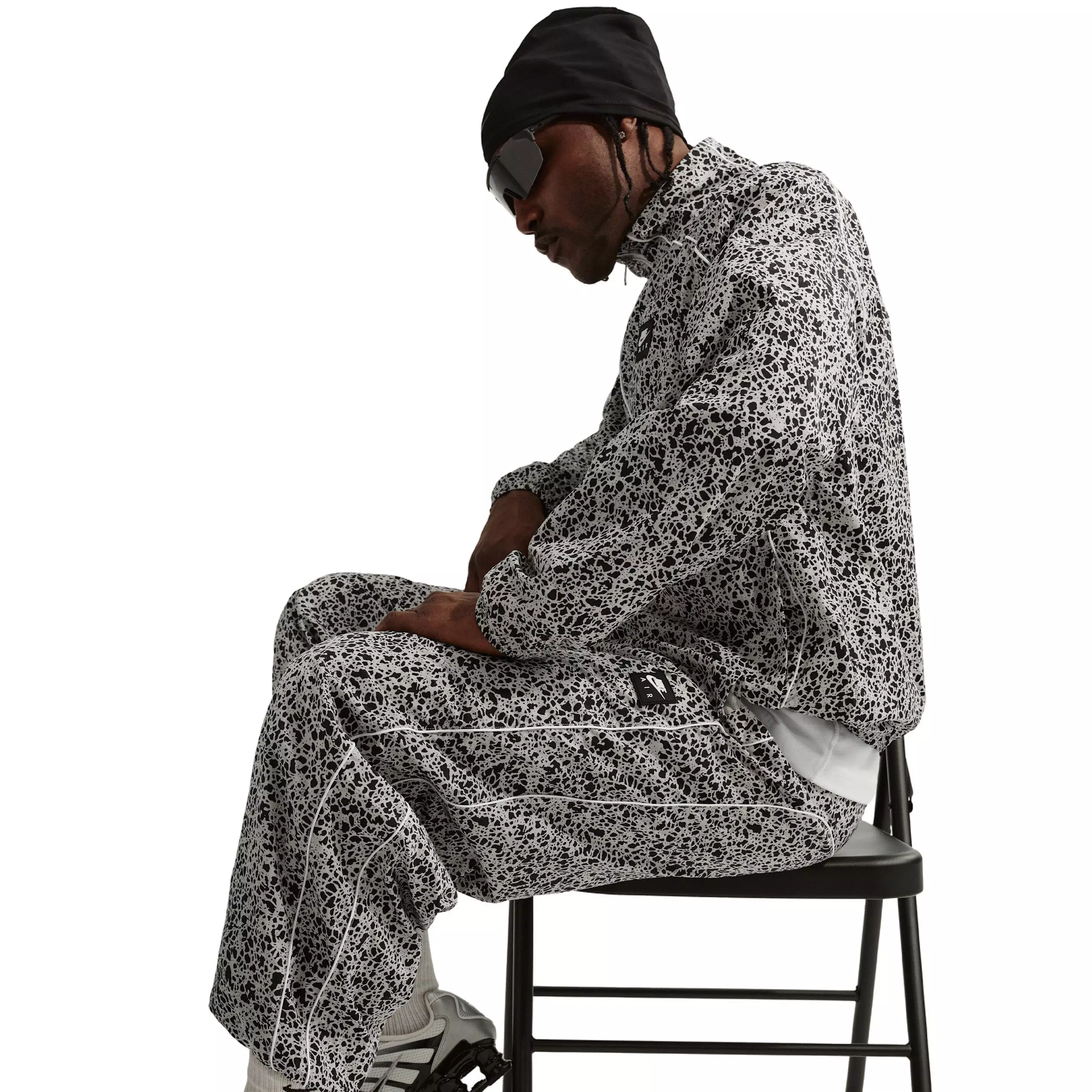 Nike Air Men's Woven AOP TL Pants - LT BONE/BLACK