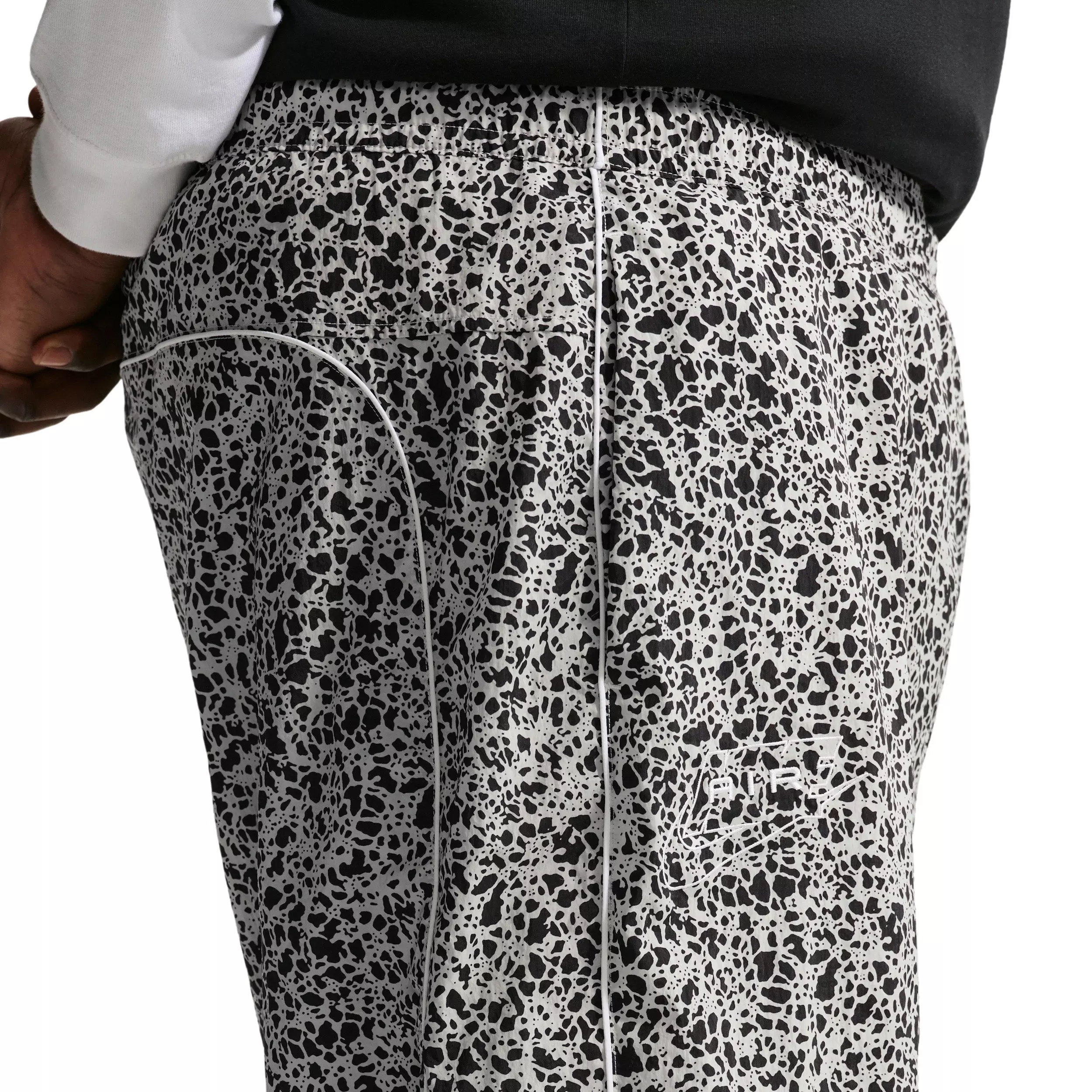 Nike Air Men's Woven AOP TL Pants - LT BONE/BLACK