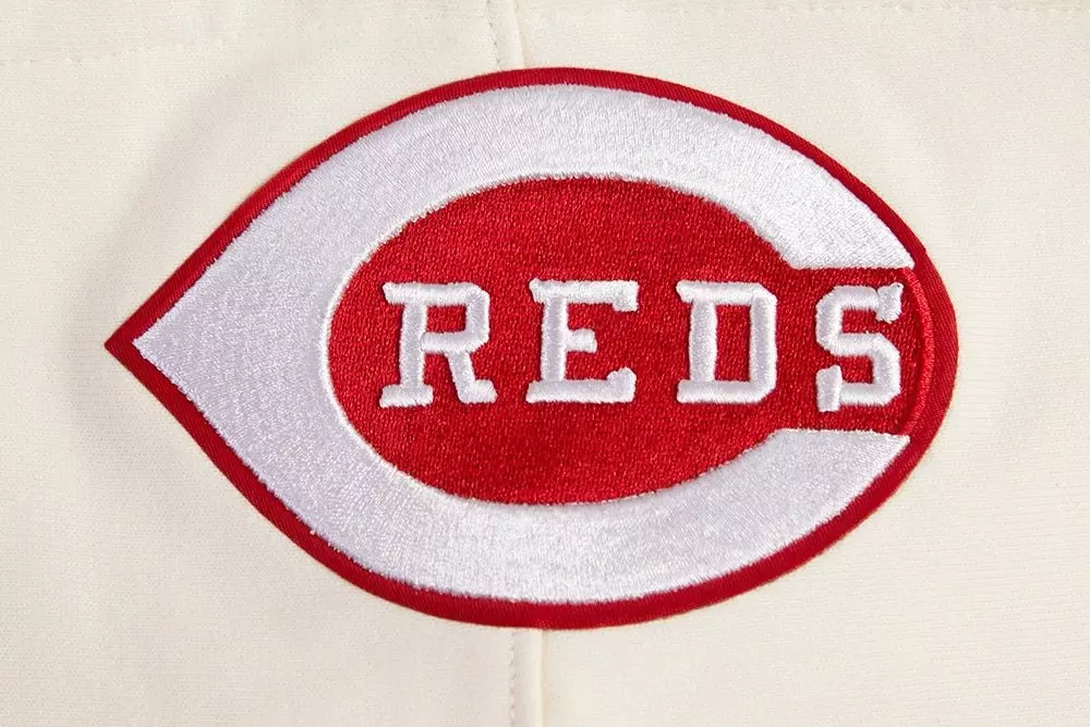 Pro Standard Men's MLB Cincinnati Reds Retro Classic Fleece Pullover Hoodie -Eggshell/Red - EGGSHELL/RED