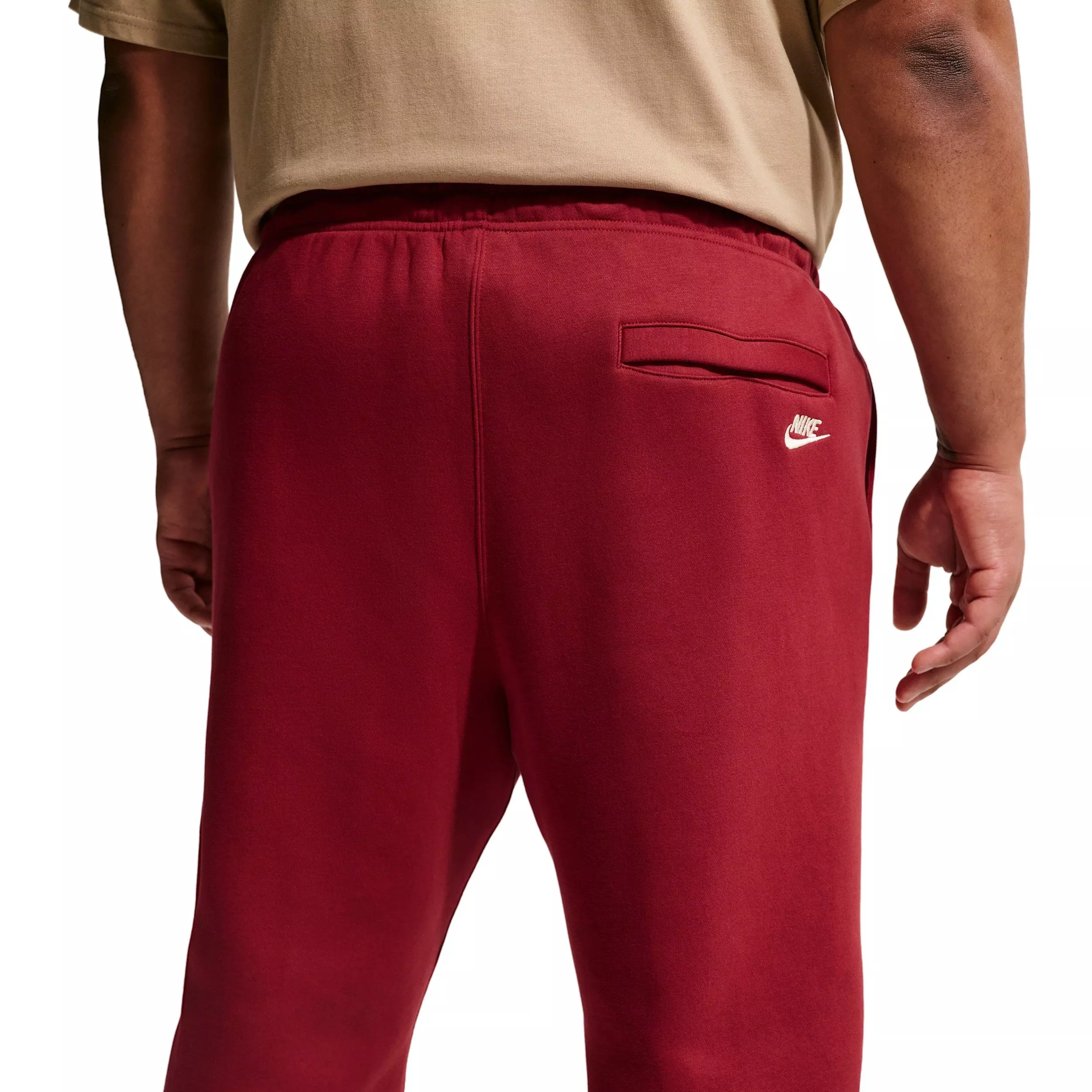 Nike Men's Sportswear Club BB CTB Joggers - CRIMSON