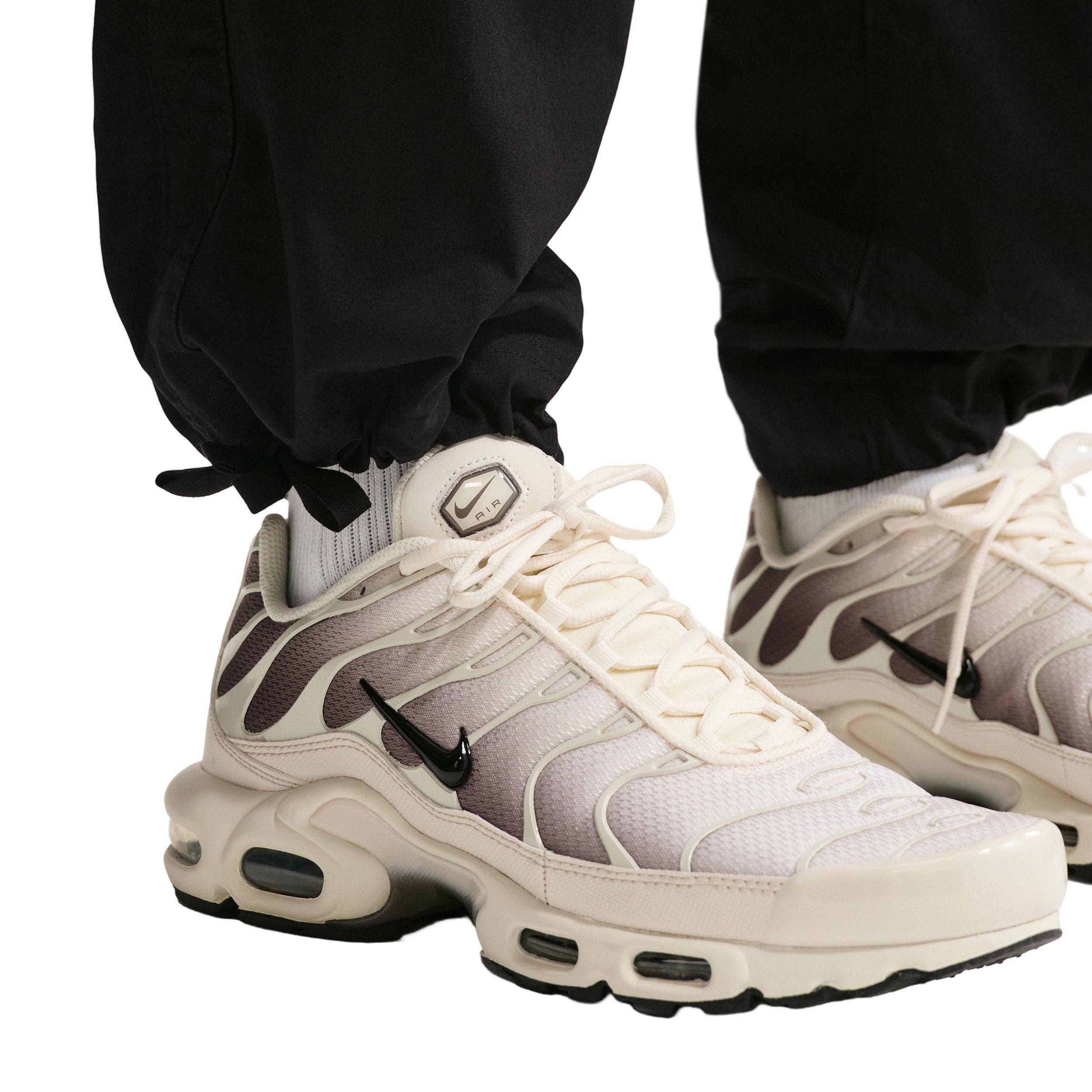 Nike Men's Sportswear Club Barcelona Pants - BLACK Thumbnail View 4