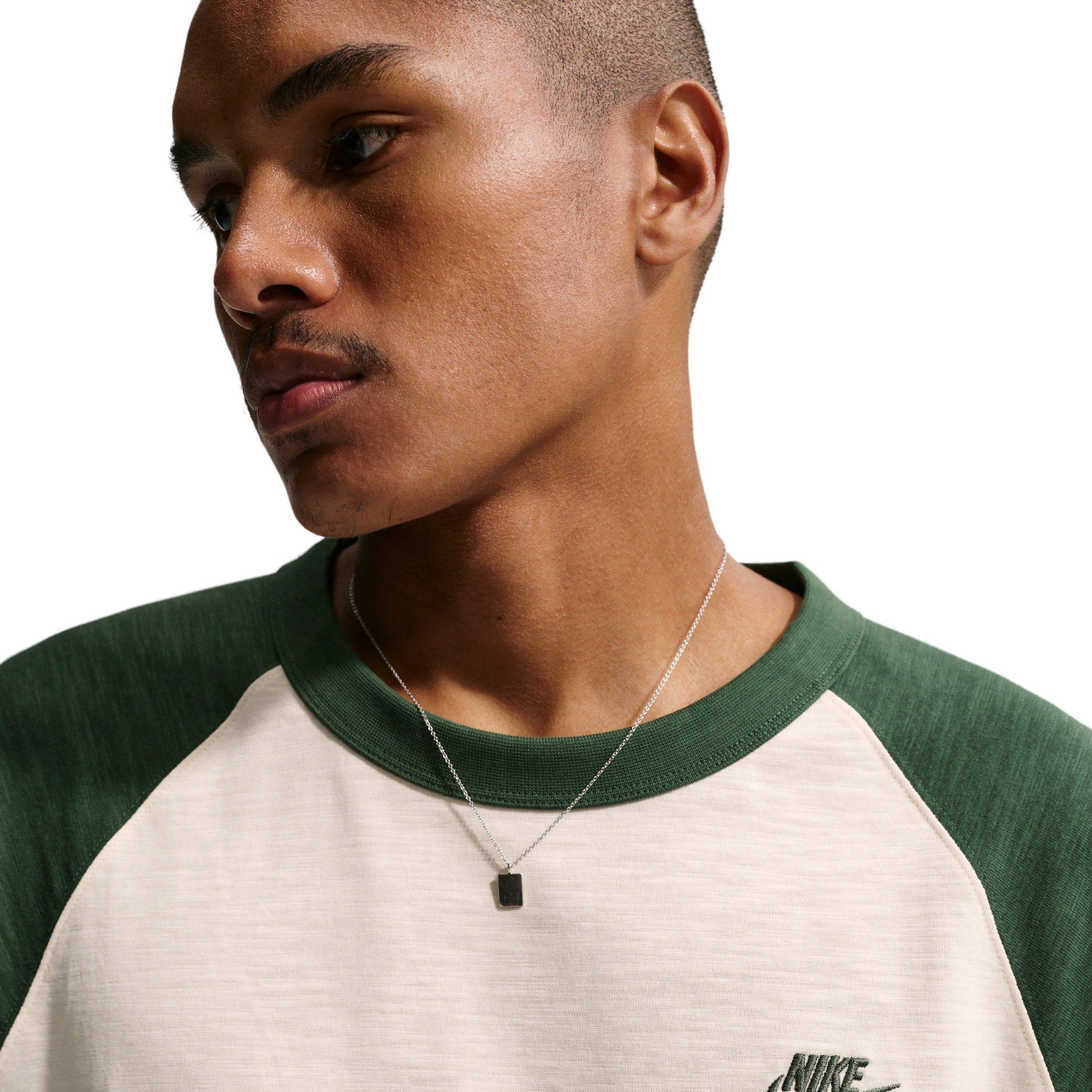 Nike Men's Sportswear Club 3/4-Sleeve Raglan Top - GREEN/CHALK Thumbnail View 3