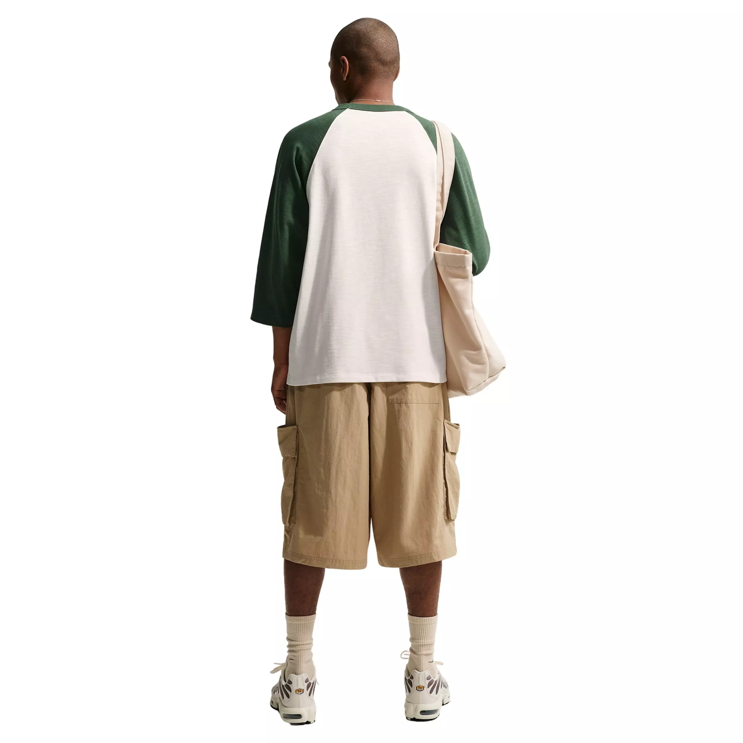 Nike Men's Sportswear Club 3/4-Sleeve Raglan Top - GREEN/CHALK