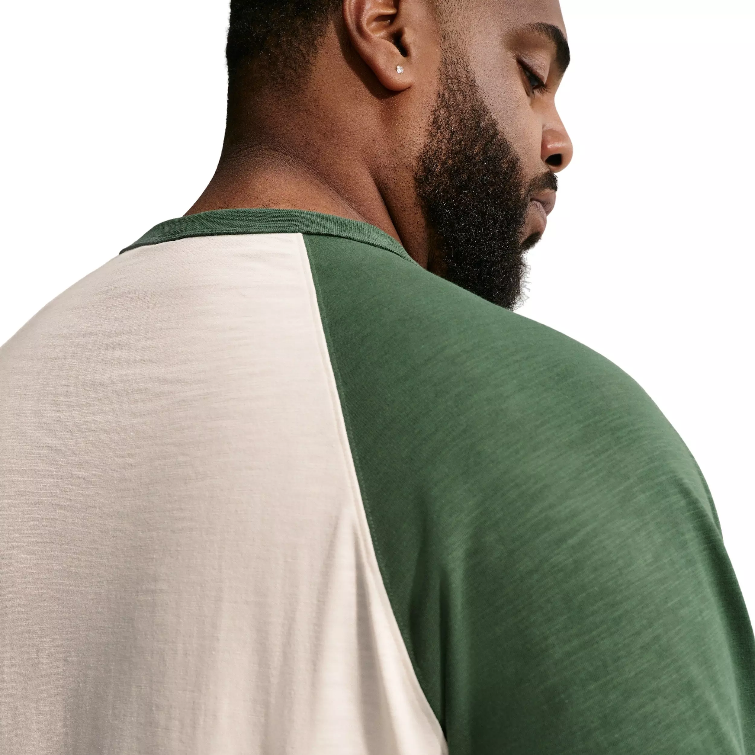 Nike Men's Sportswear Club 3/4-Sleeve Raglan Top - GREEN/CHALK