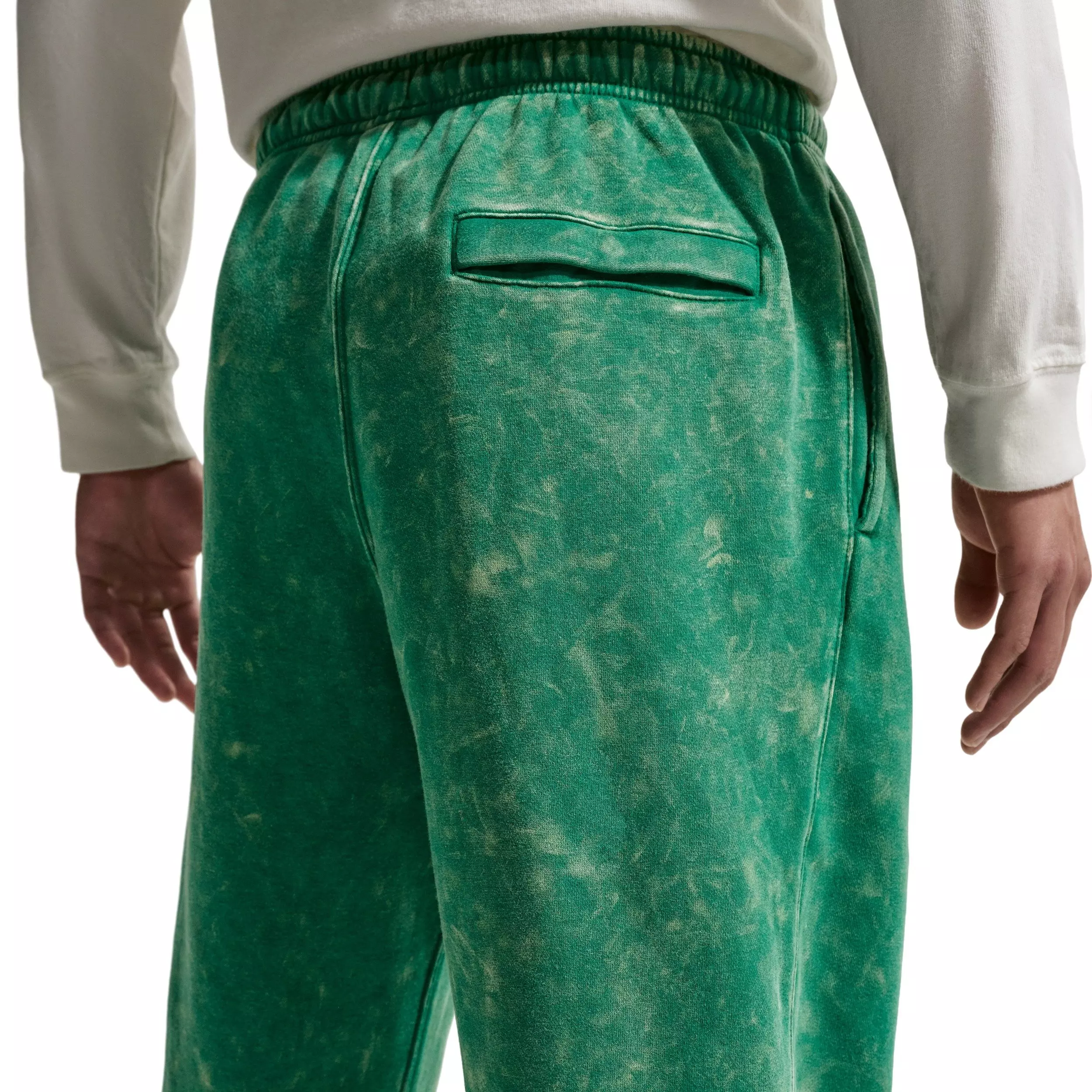 Nike Men's Sportswear Club BB Cuffed Fleece Washed Pants - GREEN