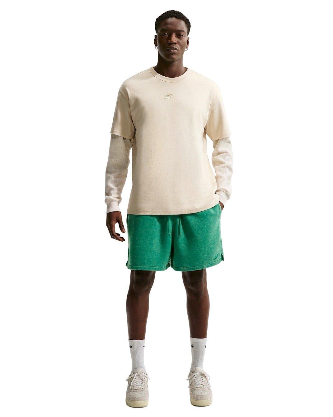 Nike Men's Club Flow BB Fleece CWA Shorts - GREEN Thumbnail View 4