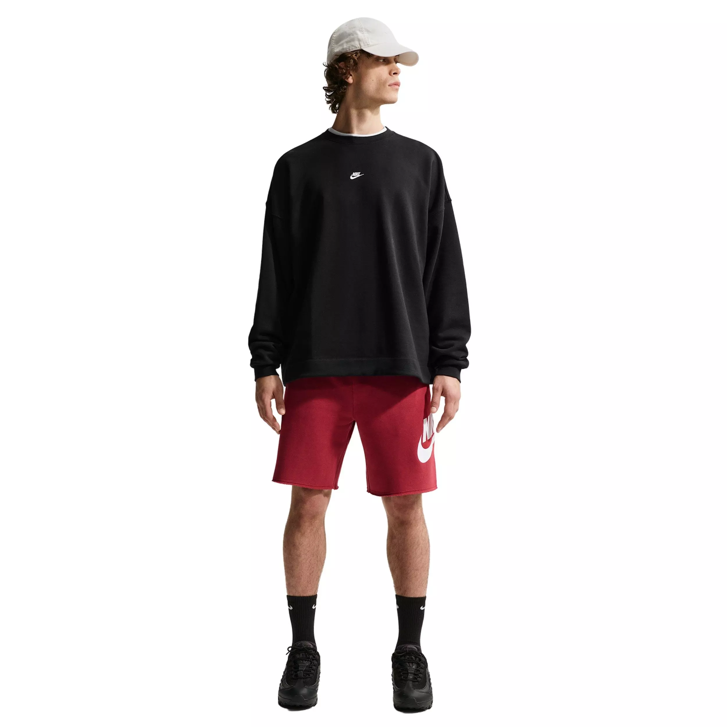 Nike Men's Club Alumni French Terry Shorts - CRIMSON
