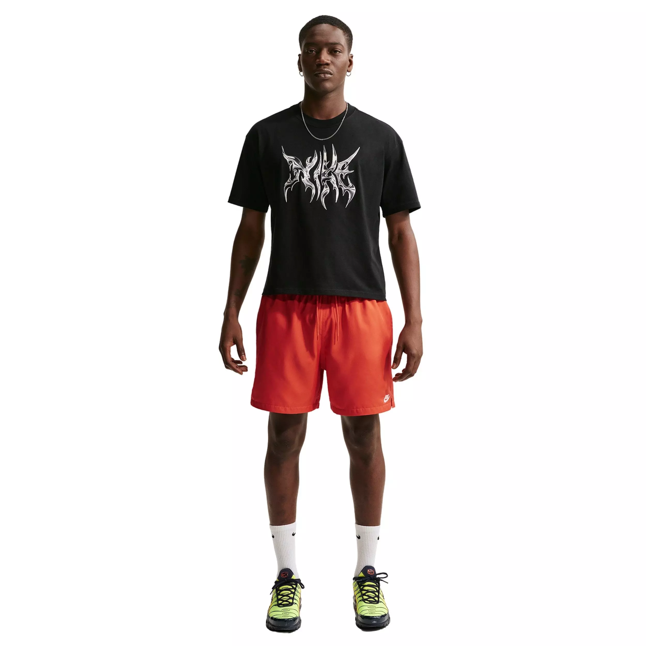 Nike Men's Club Woven Flow Shorts - ORANGE