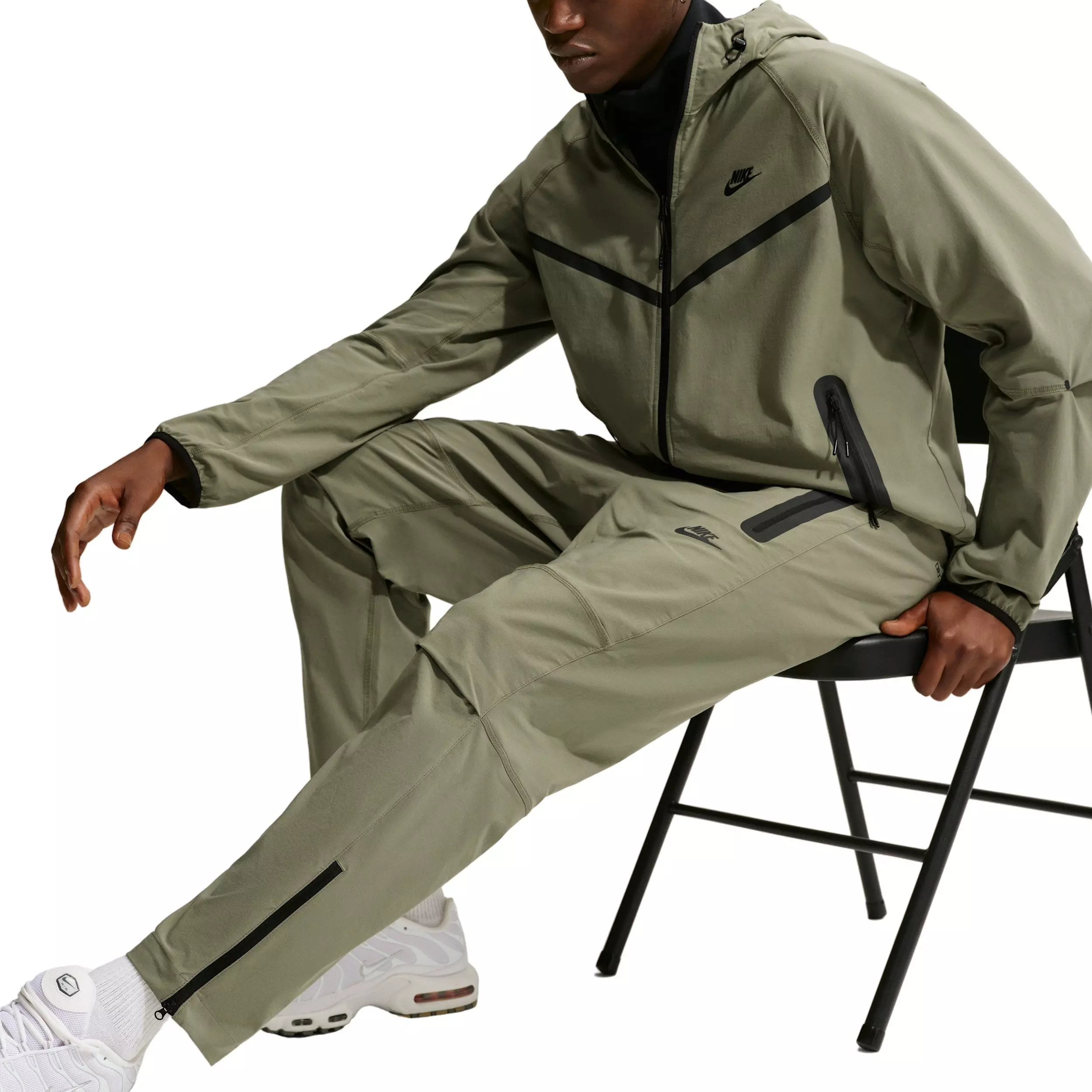 Nike Men's Tech Dri-FIT Woven OH Pants - SILVER SAGE