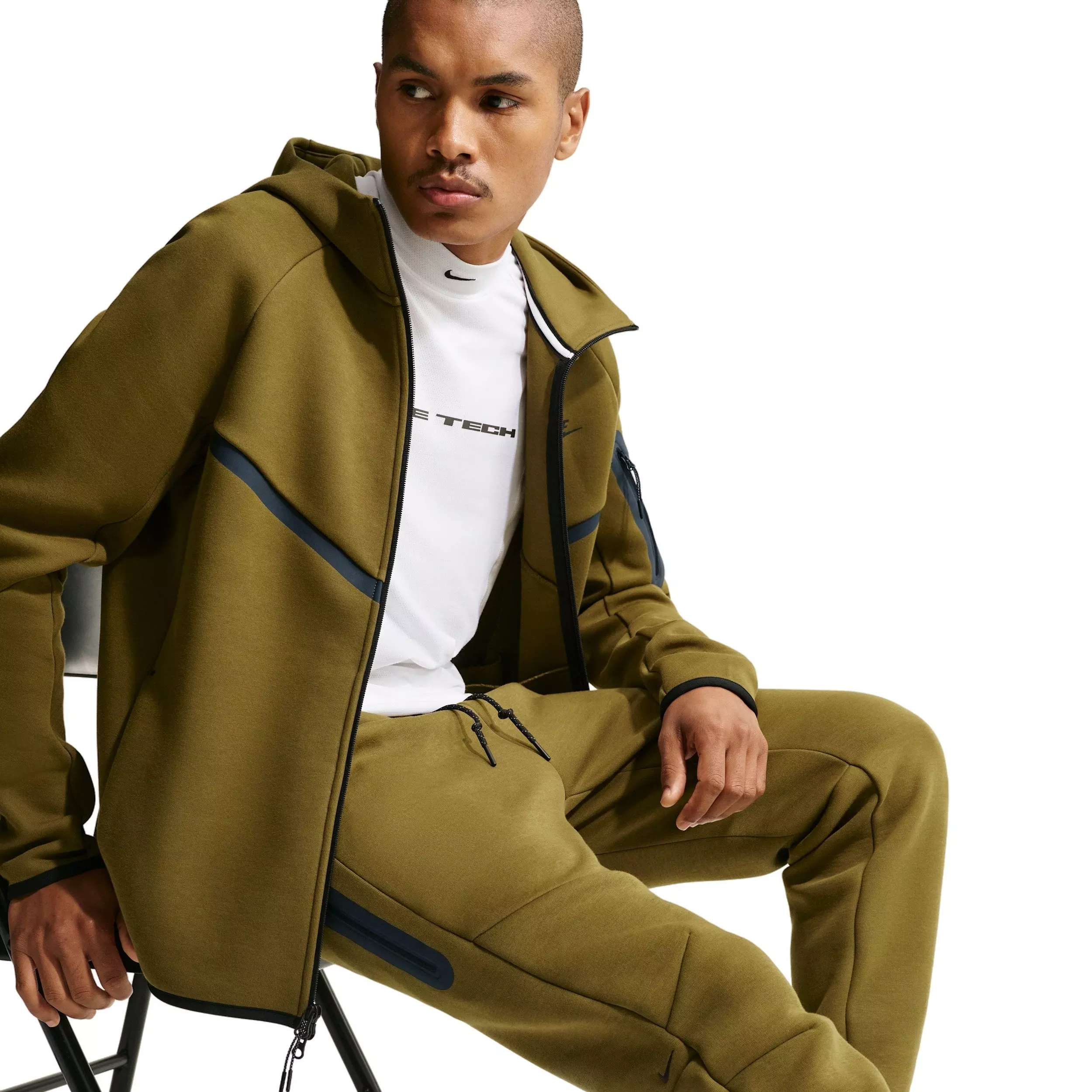 Nike Men's Futura Tech Fleece Joggers - OLIVE/BLACK