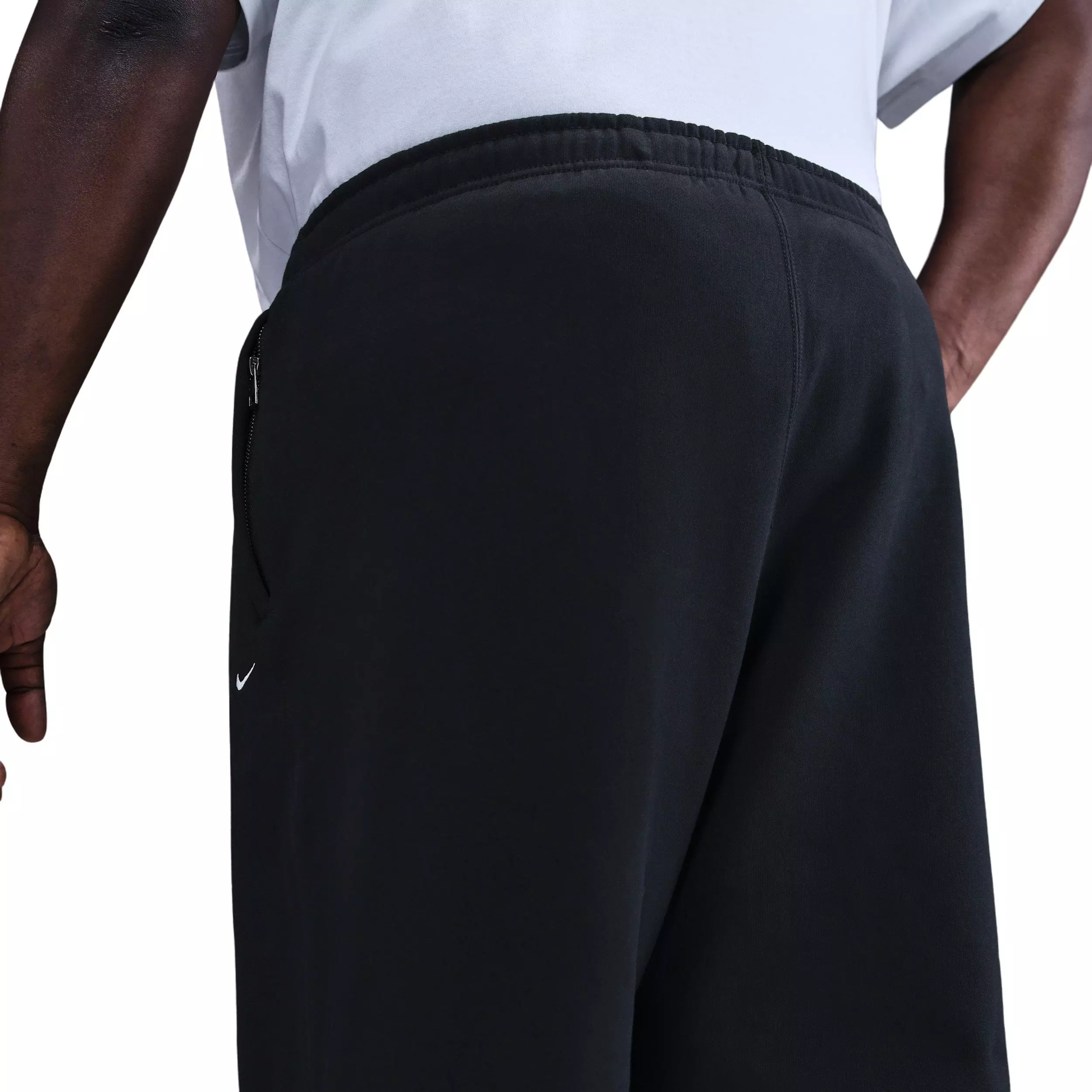 Nike Men's Solo Swoosh BB Cuffed Fleece Pants - BLACK