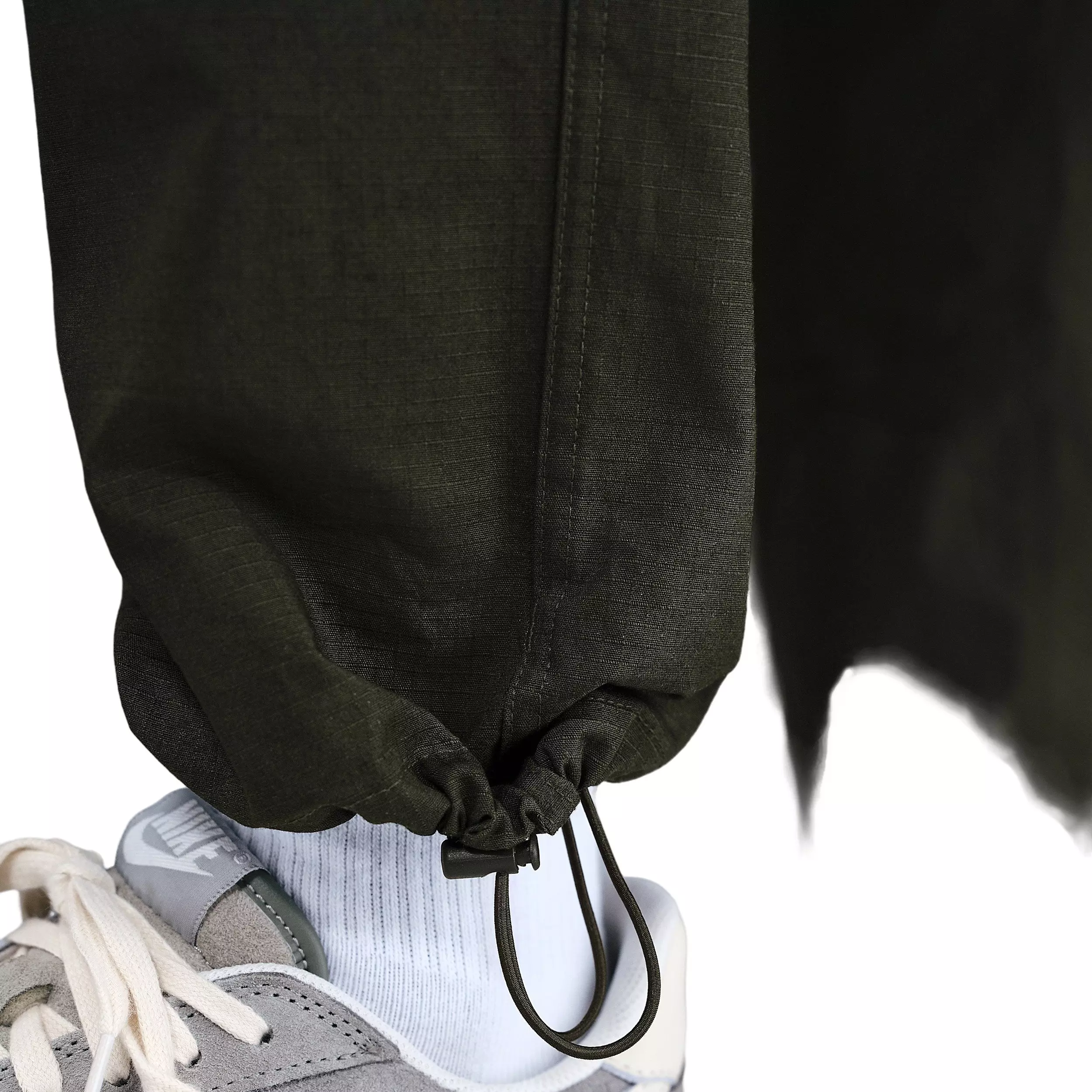 Nike Men's Sportswear Club Woven CL Cargo Pants - GREEN