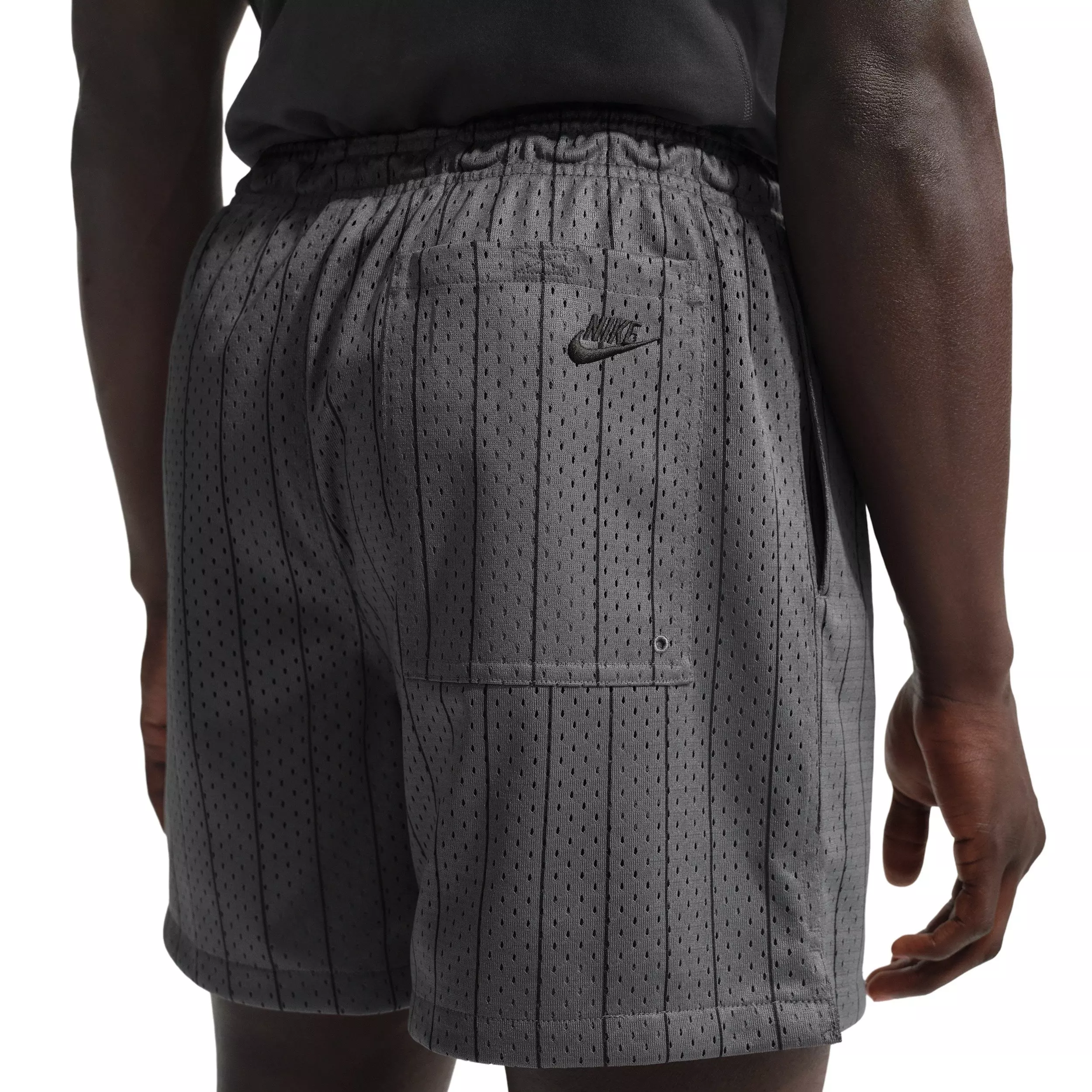 Nike Men's Sportswear Club Striped Flow Shorts - GREY