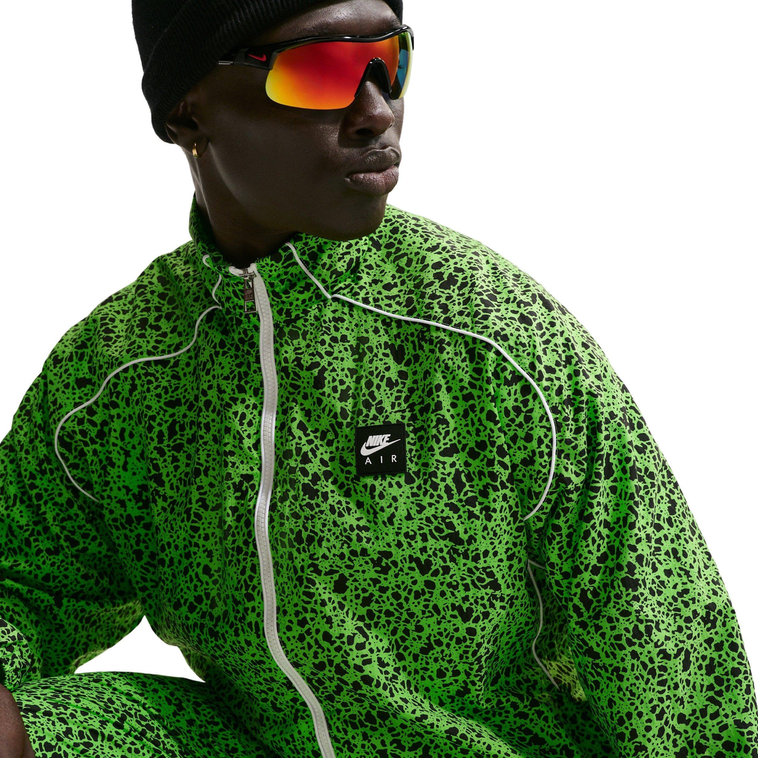 Nike Air Men's Woven AOP Jacket - GREEN/BLACK Thumbnail View 3