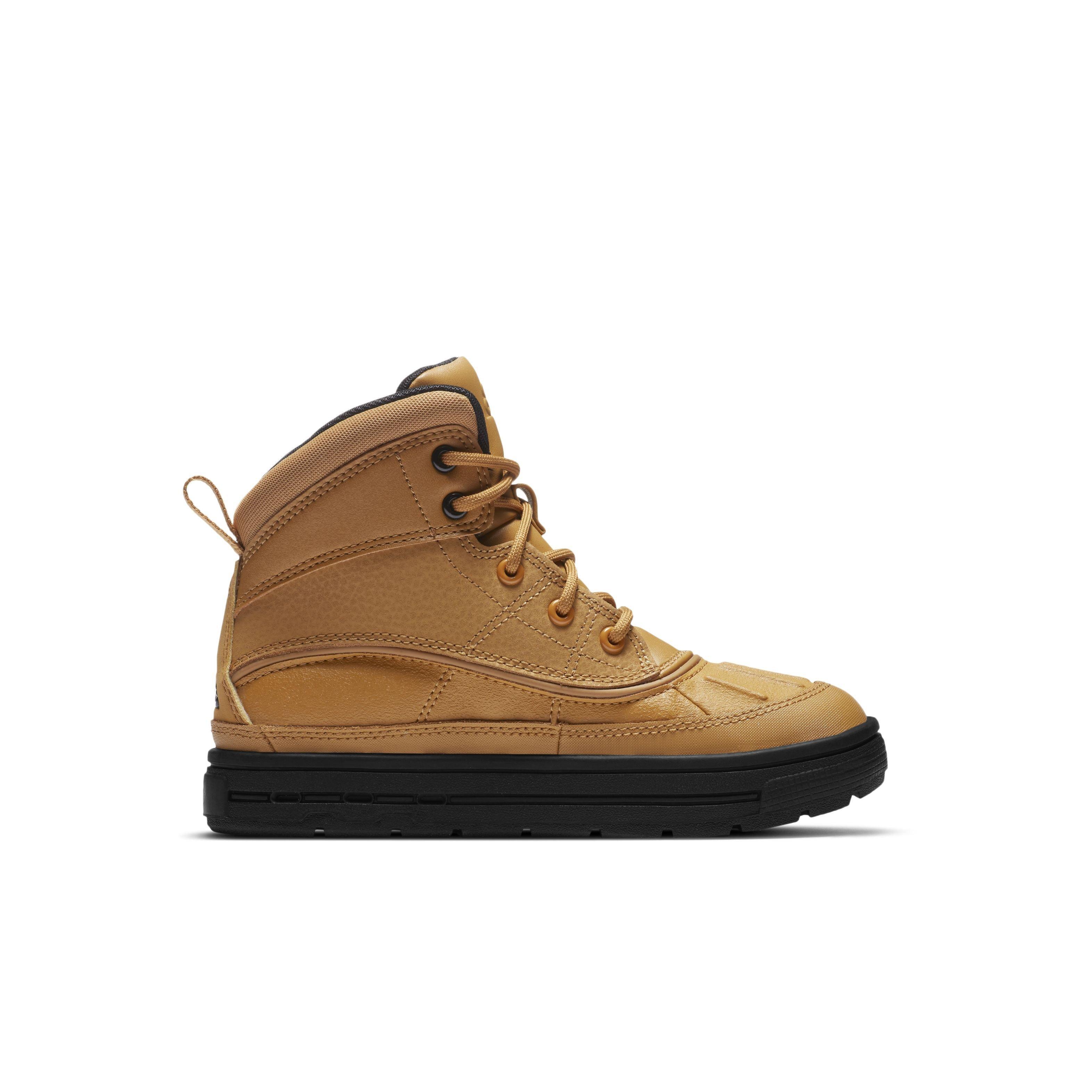 Nike boy outlet boots