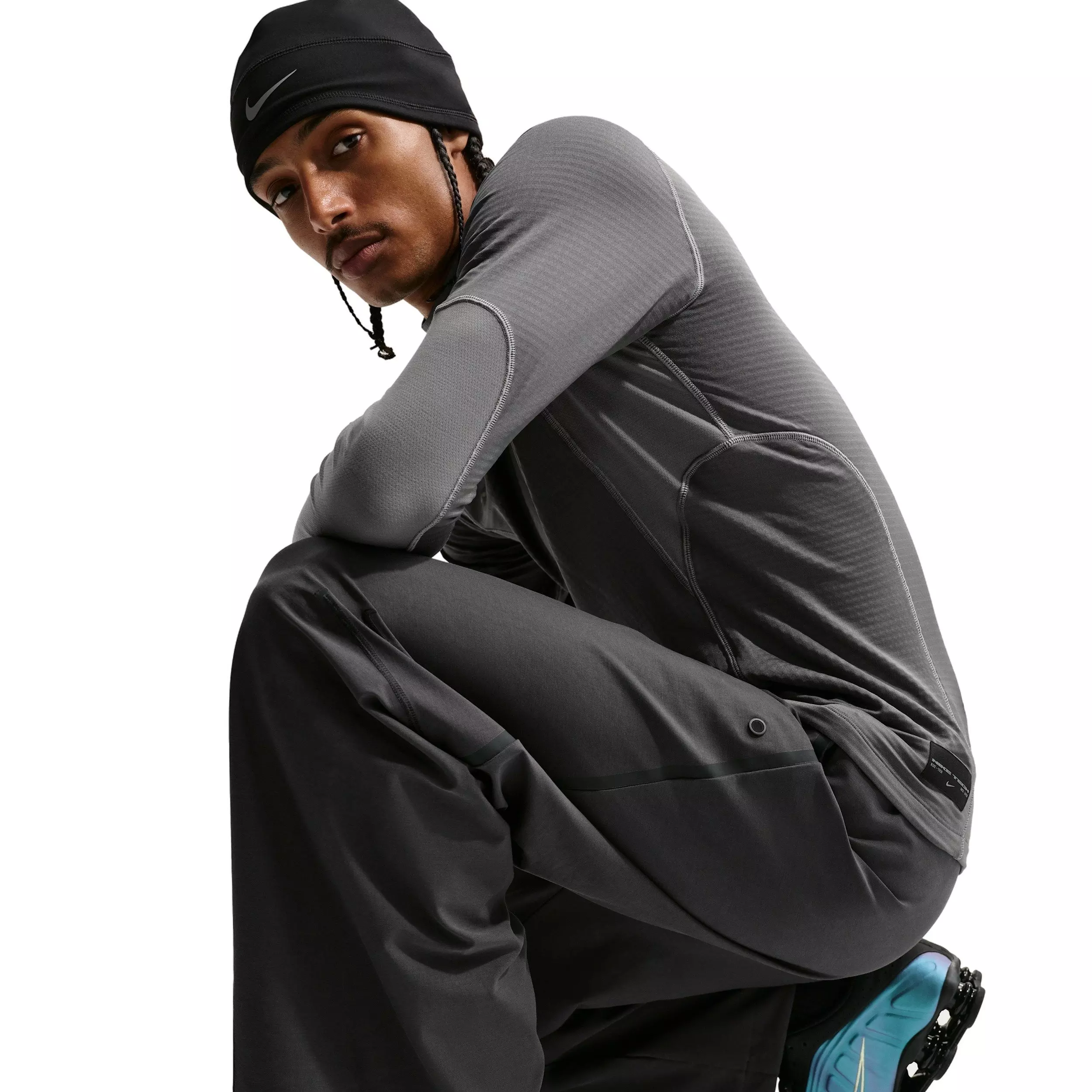 Nike Men's Tech Dri-FIT Shori Knit OS Pants - GREY