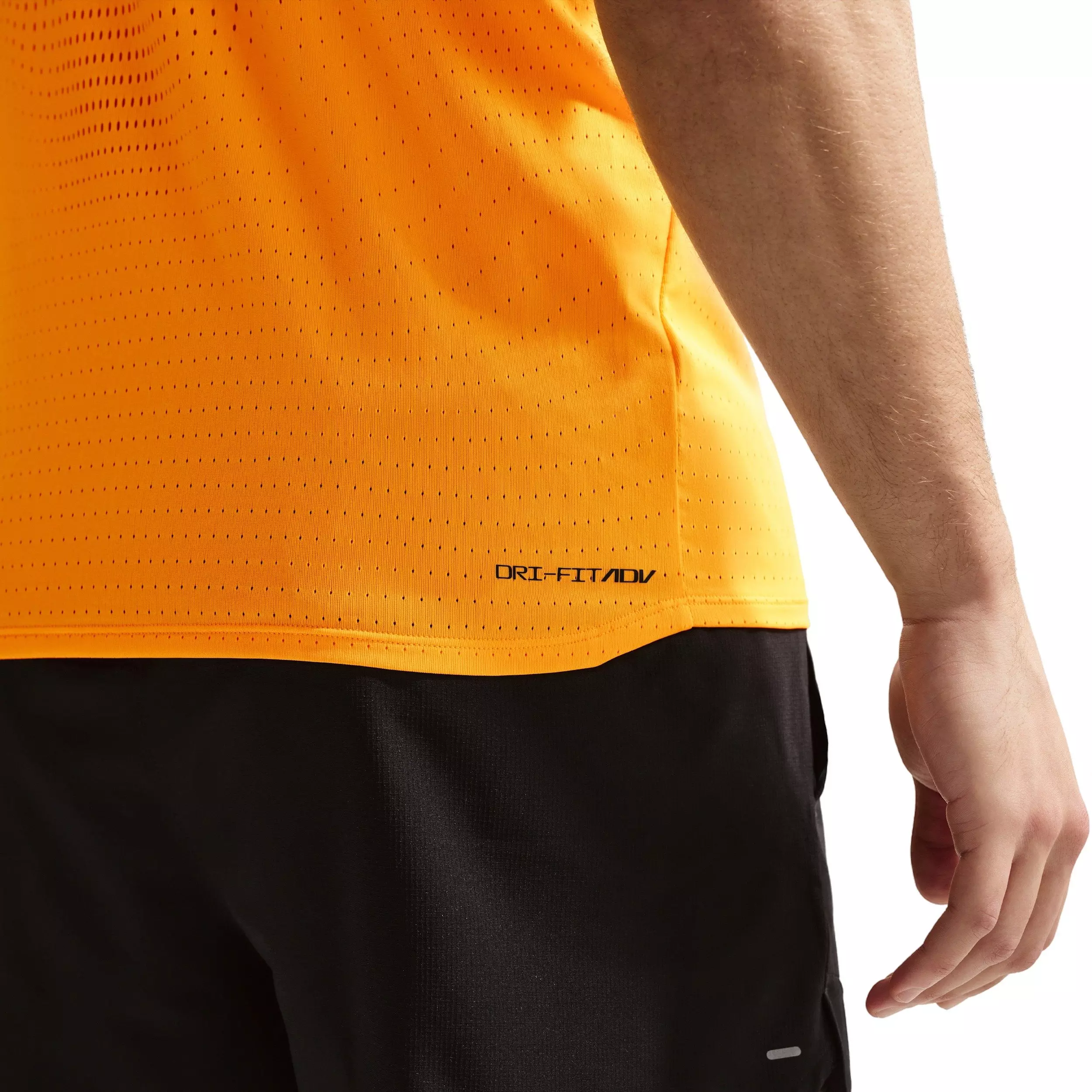 Nike Men's AeroSwift Dri-FIT ADV Running Singlet - ORANGE