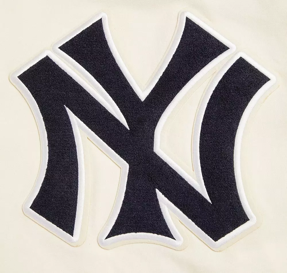 Pro Standard Men's MLB New York Yankees Retro Classic Fleece Pullover Hoodie - Eggshell/Navy - EGGSHELL/NAVY