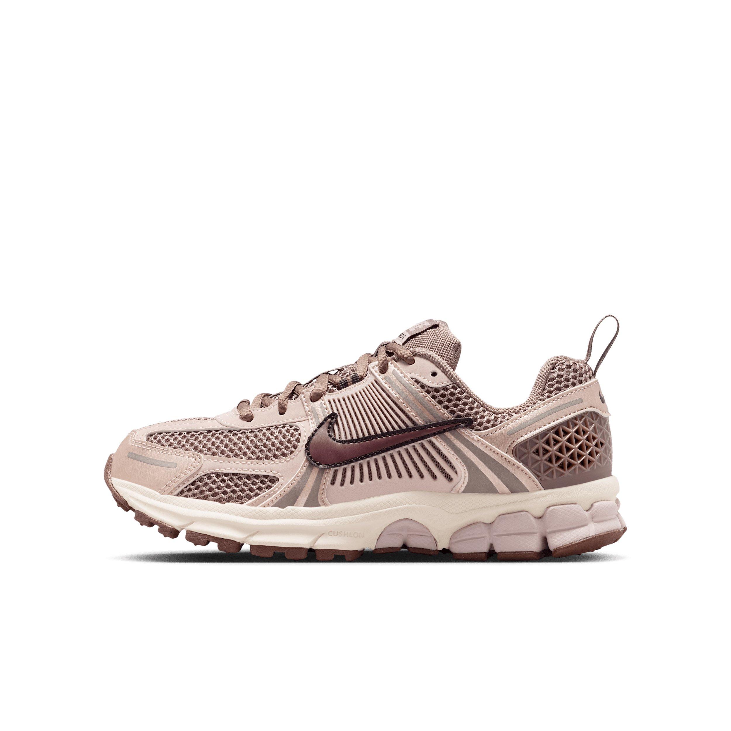 Nike Vomero 5 "Taupe Haze/Silt Red/Pale Ivory/Tattoo" Grade School Girls' Shoe - TAUPE/RED/IVORY/TATTOO Thumbnail View 2