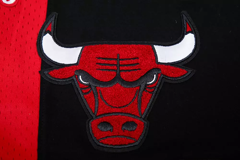 Pro Standard Men's NBA Chicago Bulls Retro Classic Double Knit Shorts -Black/Red - BLACK/RED