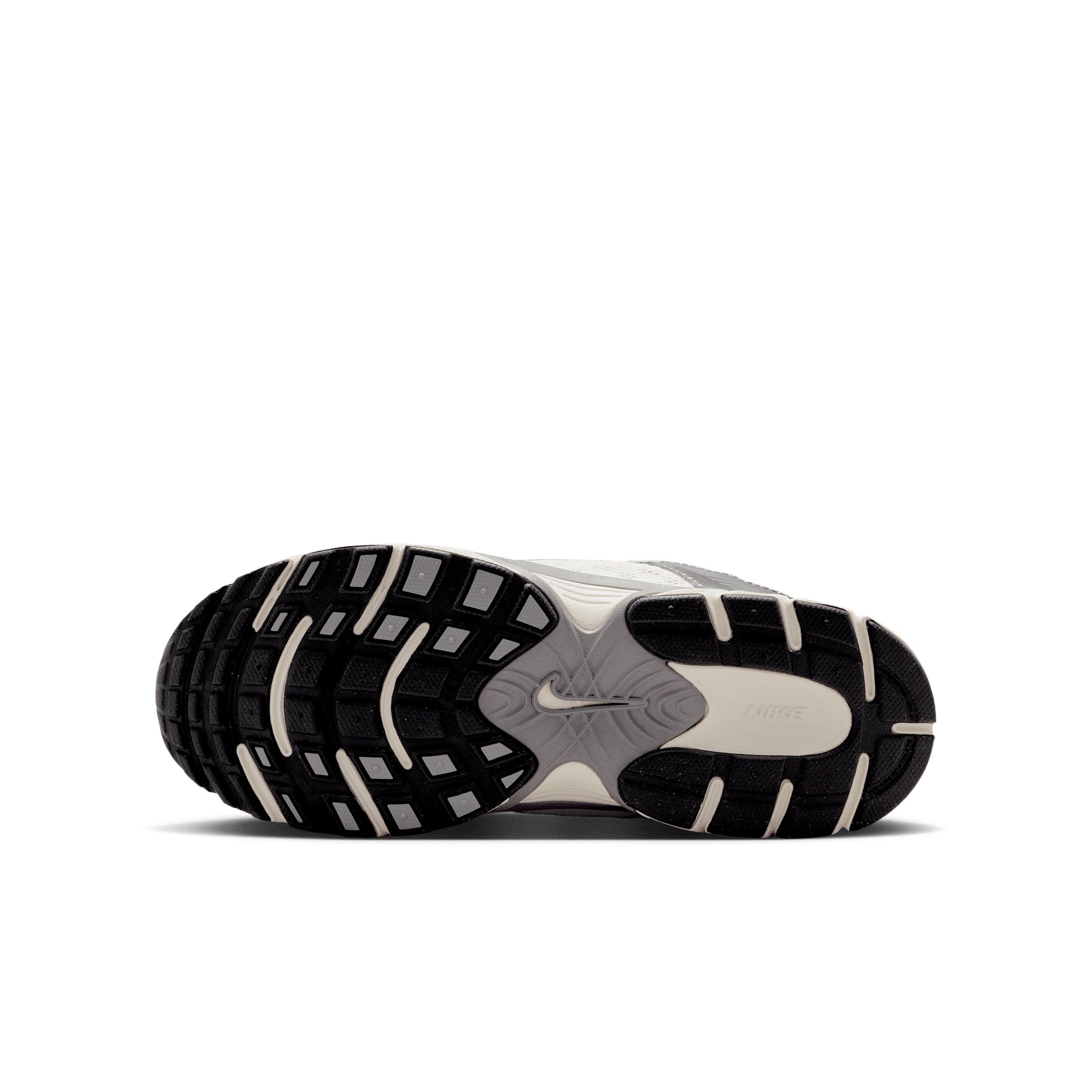 Nike V5 RNR Grade School Boys' "Phantom/Pencil Point/Black" Shoe