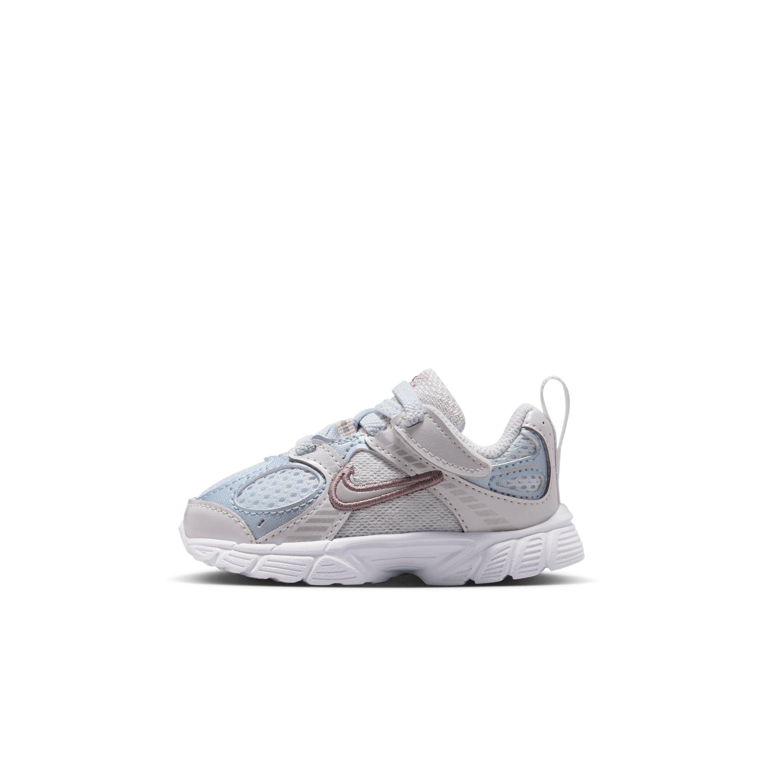 Nike V5 RNR "Aura/Platinum Tint/Taupe Haze/Moon Particle" Infant Girls' Shoe - AURA/PLATINUM/TAUPE/MOON Thumbnail View 2