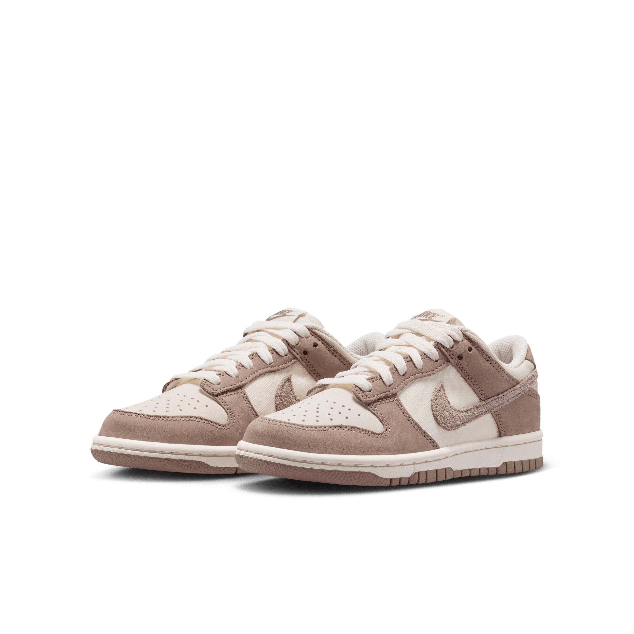 Nike Dunk Low SE Grade School Boys' "Pale Ivory/Taupe Haze" Shoe