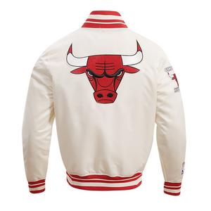 Pro Standard Men's NBA Chicago Bulls Retro Classic Rib Satin Jacket -Eggshell/Red