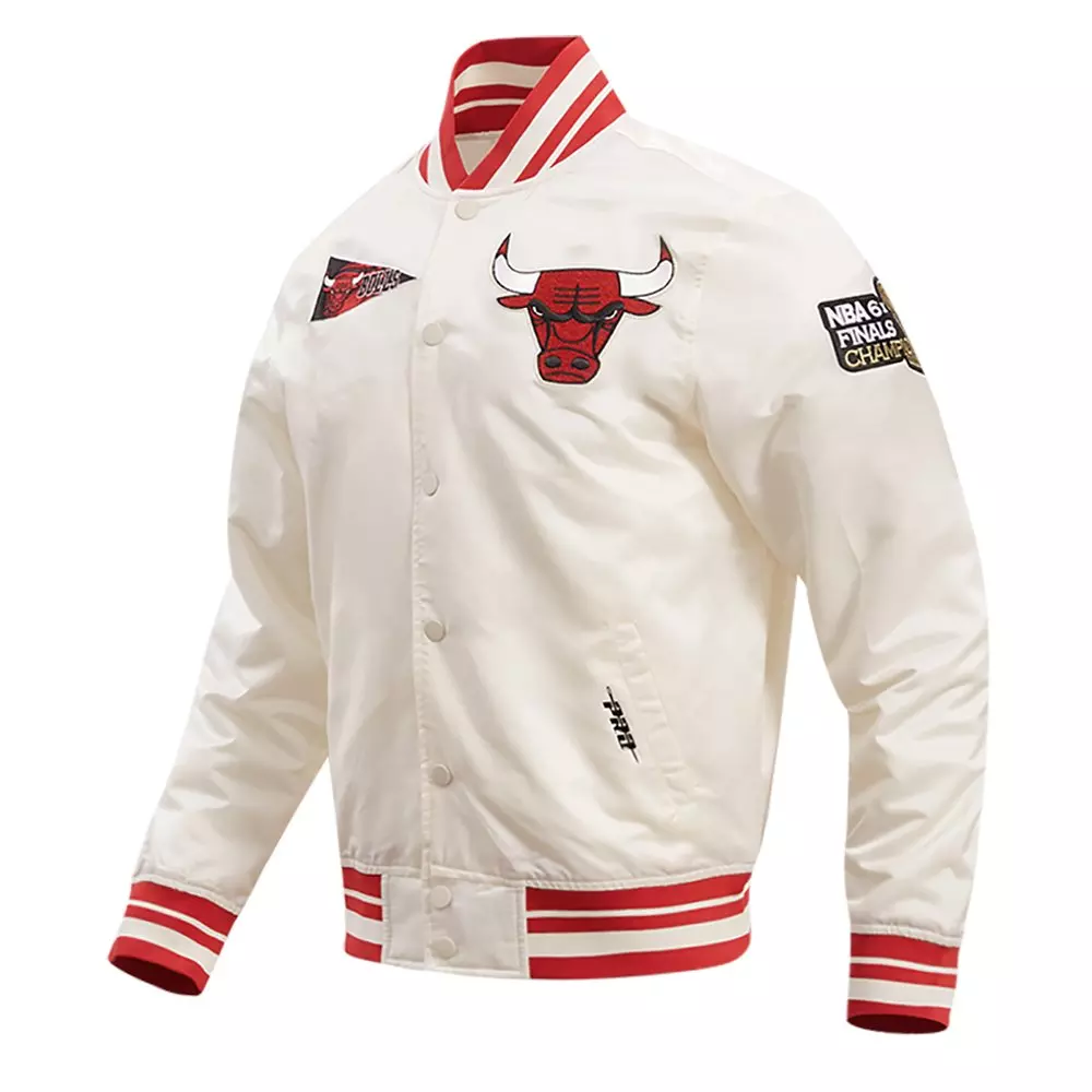 Pro Standard Men's NBA Chicago Bulls Retro Classic Rib Satin Jacket - Eggshell/Red - EGGSHELL/RED