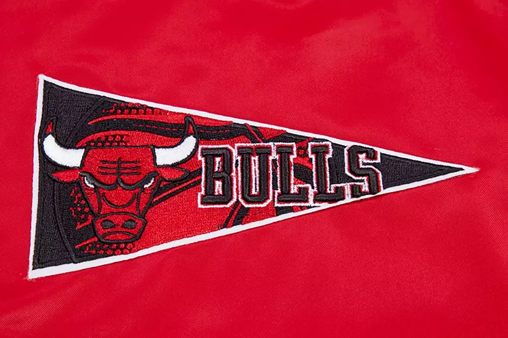 Pro Standard Men's NBA Chicago Bulls Retro Classic Rib Satin Jacket - Red/Black - RED/BLACK