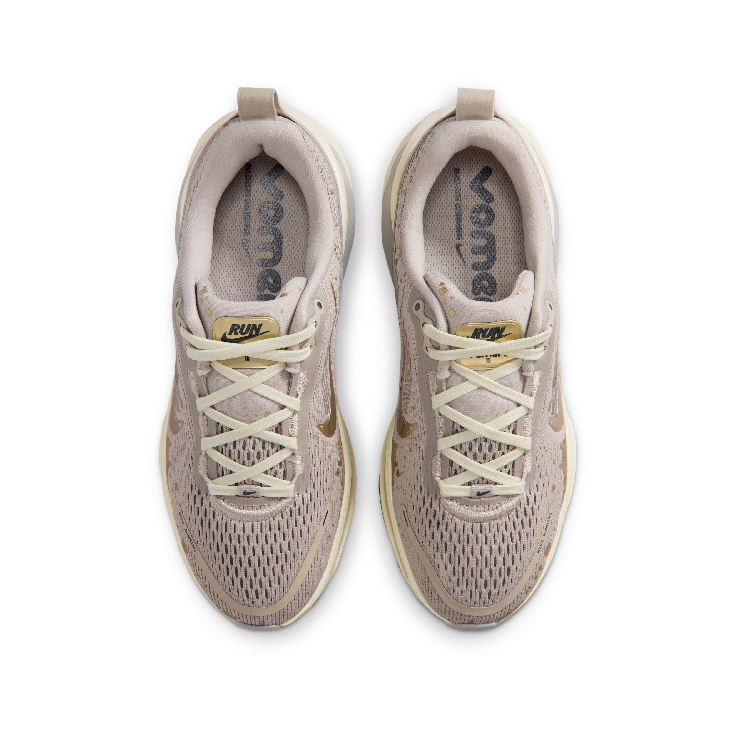 Nike Vomero 18 SE "Cream II/Coconut Milk/Light Smoke Grey/Gold Grain" Preschool Girls' Running Shoe - CREAM/MILK/LT GREY/GOLD Thumbnail View 4